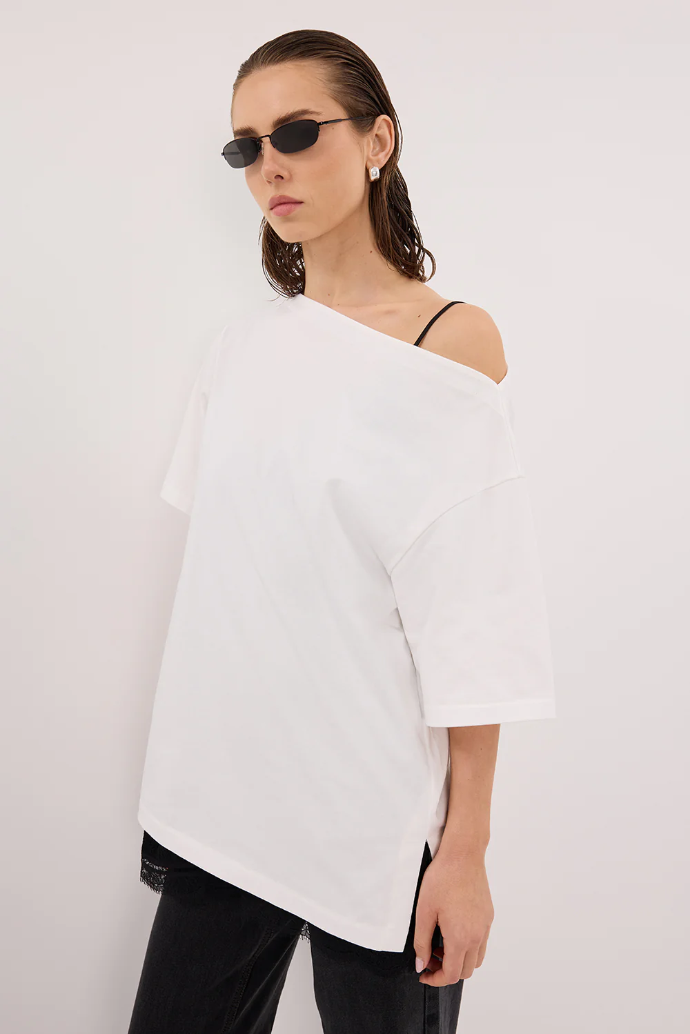 ESME WHITE ASYM BOAT NECK TEE - Yukikoi