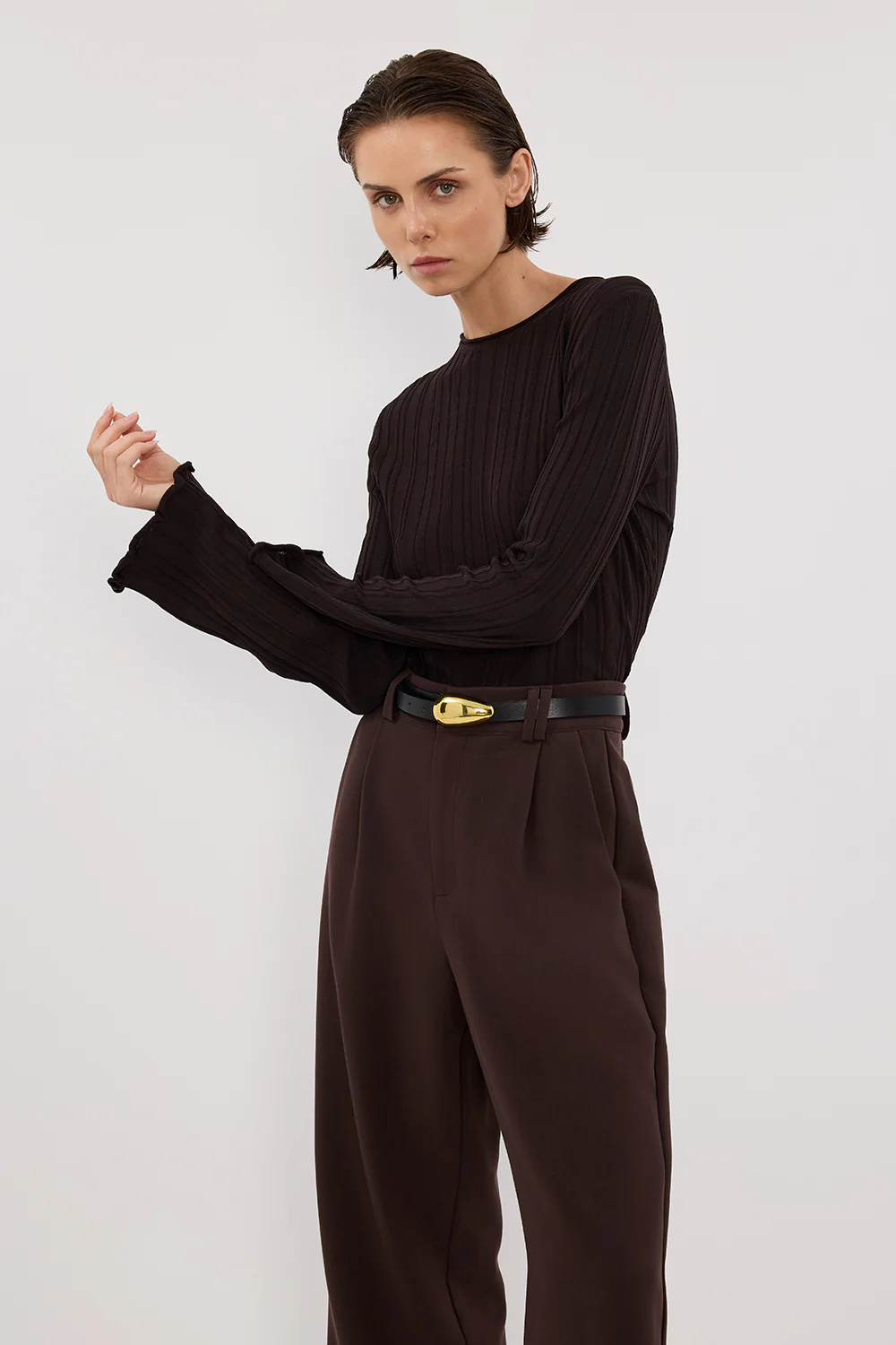 SYLVIA BITTER CHOC CREW KNIT TOP - Yukikoi