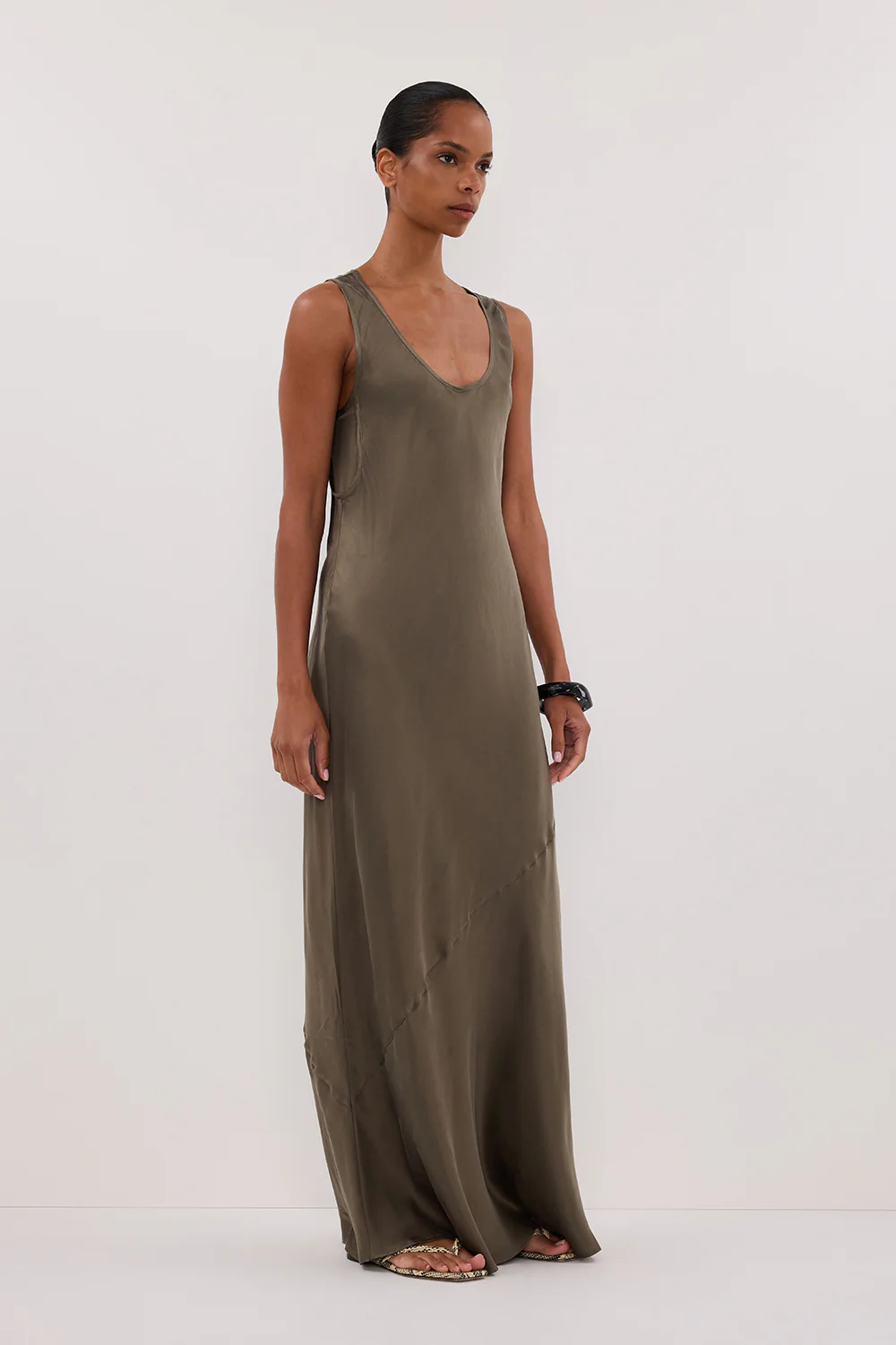DARCY OLIVE SILK MAXI DRESS - Yukikoi