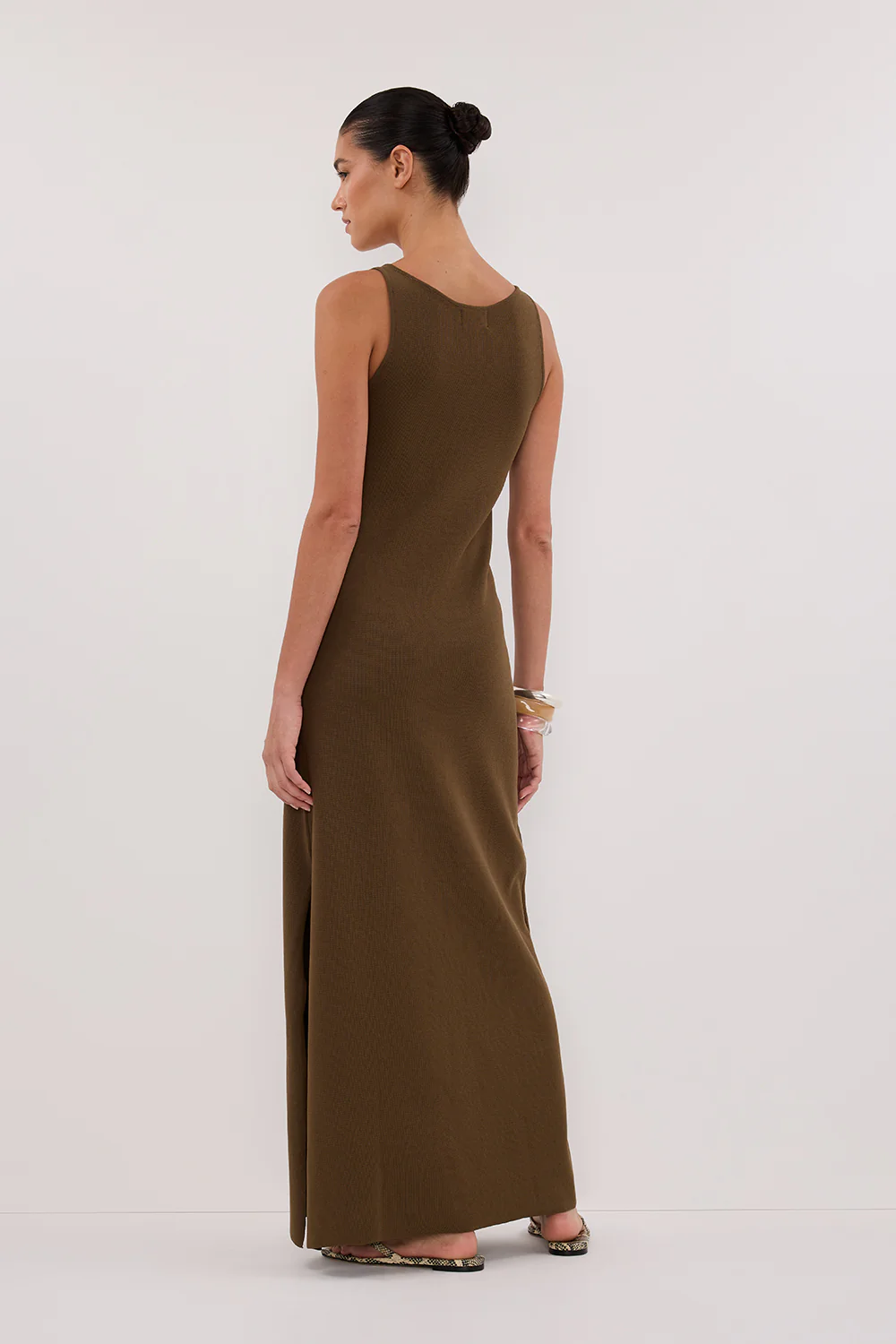 TROY OLIVE SLEEVELESS MAXI DRESS - Yukikoi