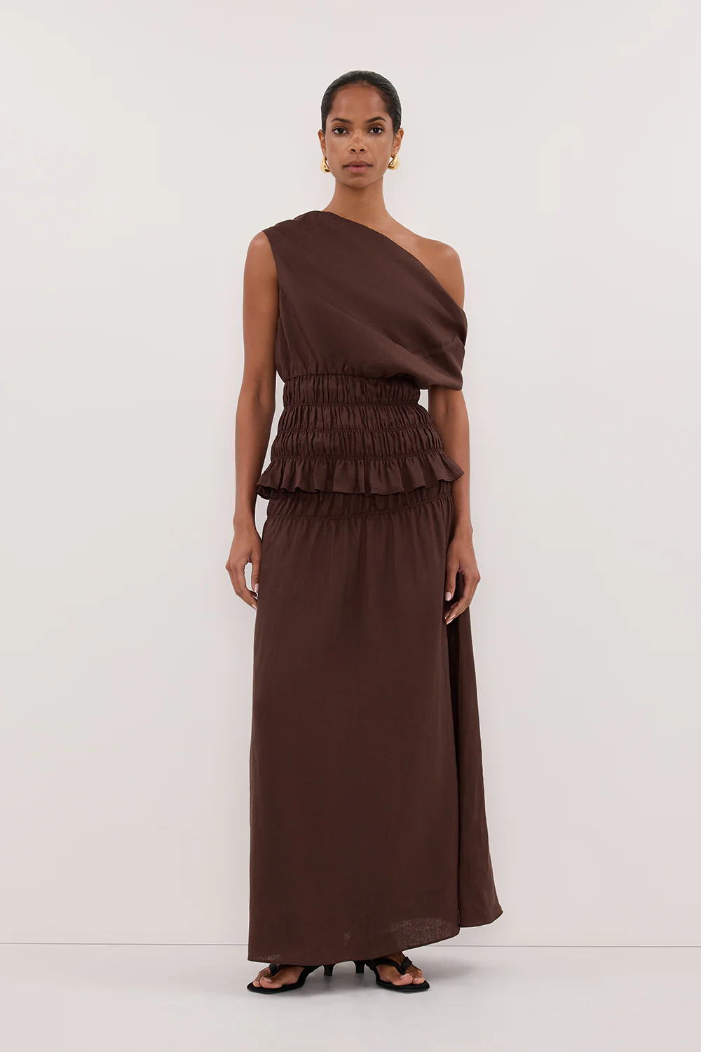 MAIA COCOA SLEEVELESS LINEN SHIRRED TOP - Yukikoi