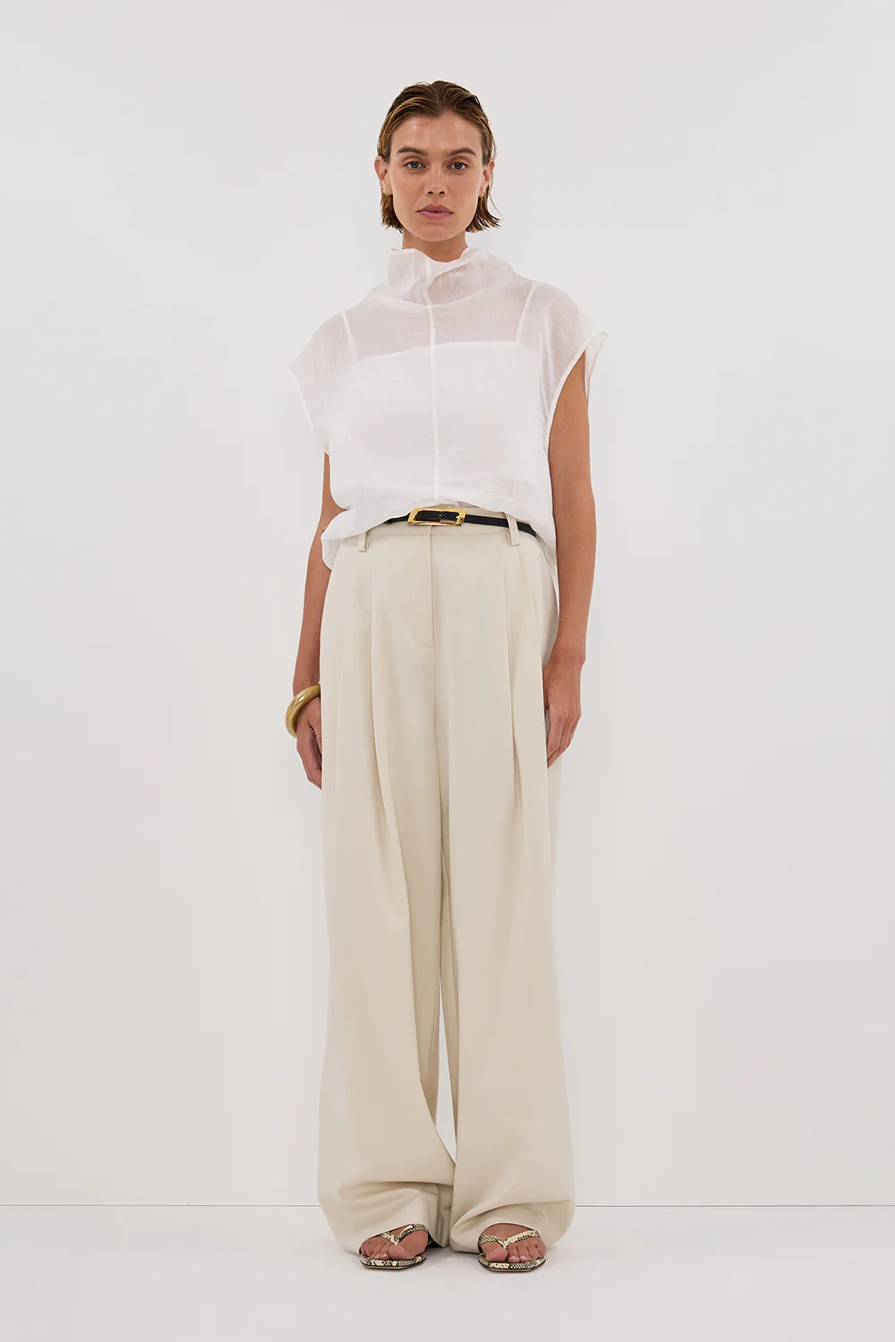 CARMEL WHITE RAMIE FUNNEL NECK TOP - Yukikoi