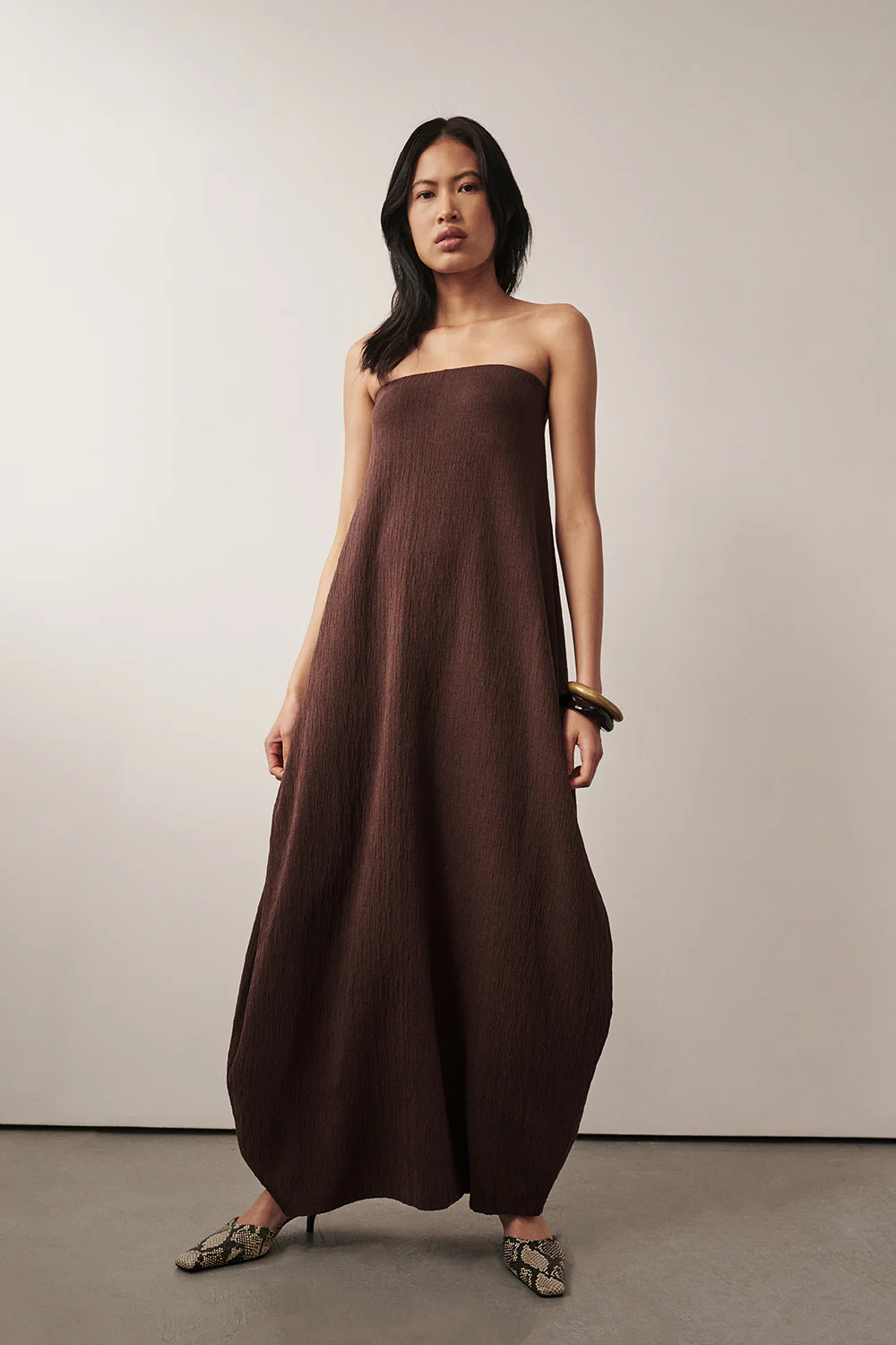 ALIAS CHOC TEXTURED KNIT STRAPLESS MIDI DRESS - Yukikoi