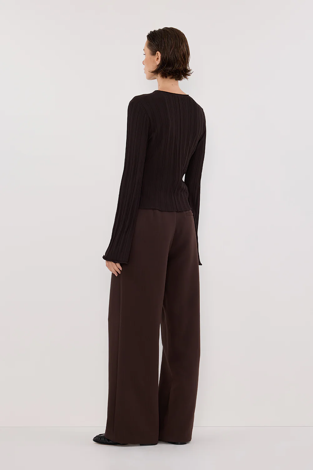 SYLVIA BITTER CHOC CREW KNIT TOP - Yukikoi