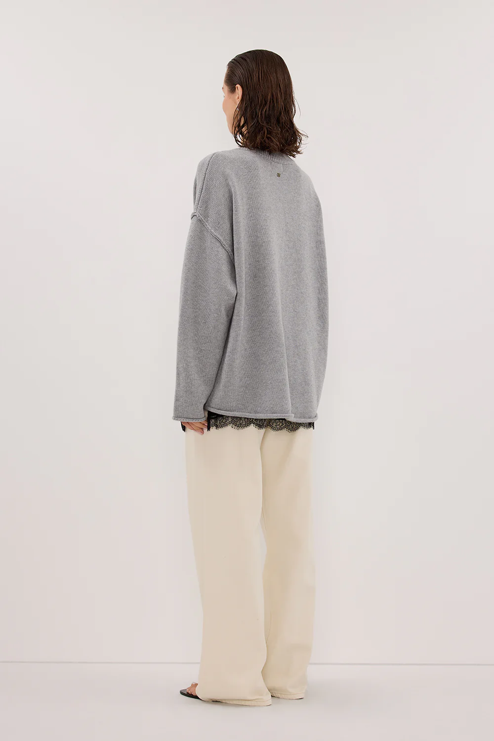FLINT SILVER V NECK KNIT JUMPER - Yukikoi