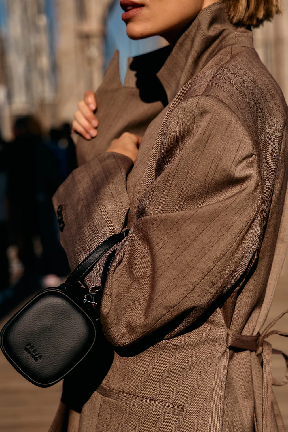 HAILEY CHOC OVERSIZED STRIPE TIE BLAZER - Yukikoi