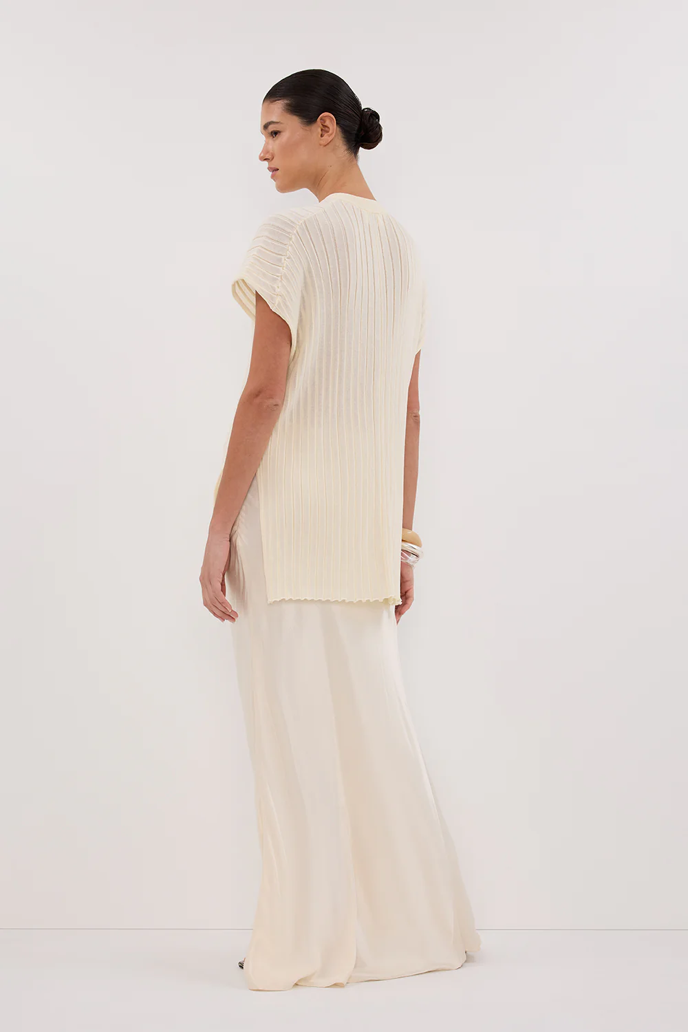 JADE CREAM SLEEVELESS KNIT TOP - Yukikoi