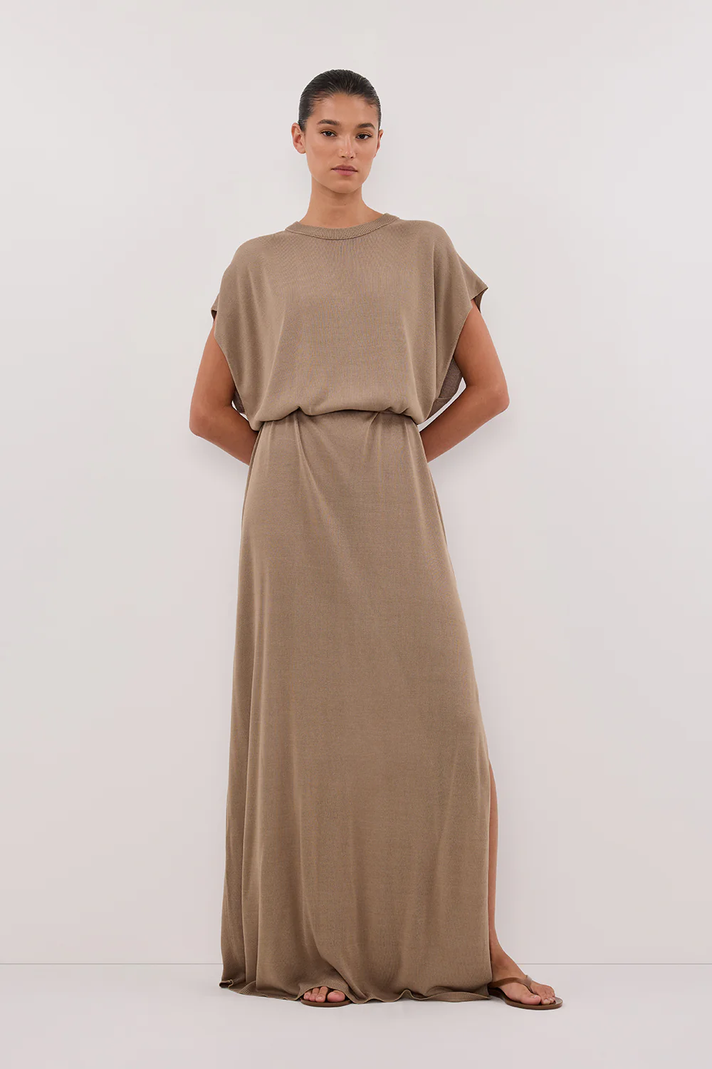JACKI SAGE SLEEVELESS KNIT MAXI DRESS - Yukikoi