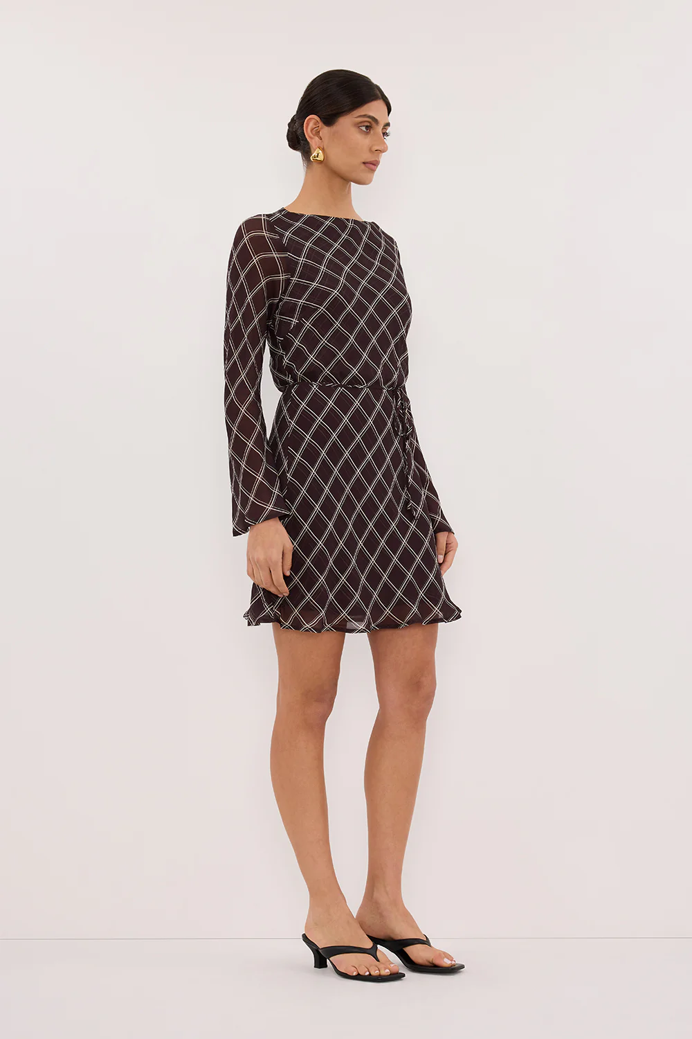ARLINGTON CHOC LONG SLEEVE BOAT NECK MINI DRESS - Yukikoi