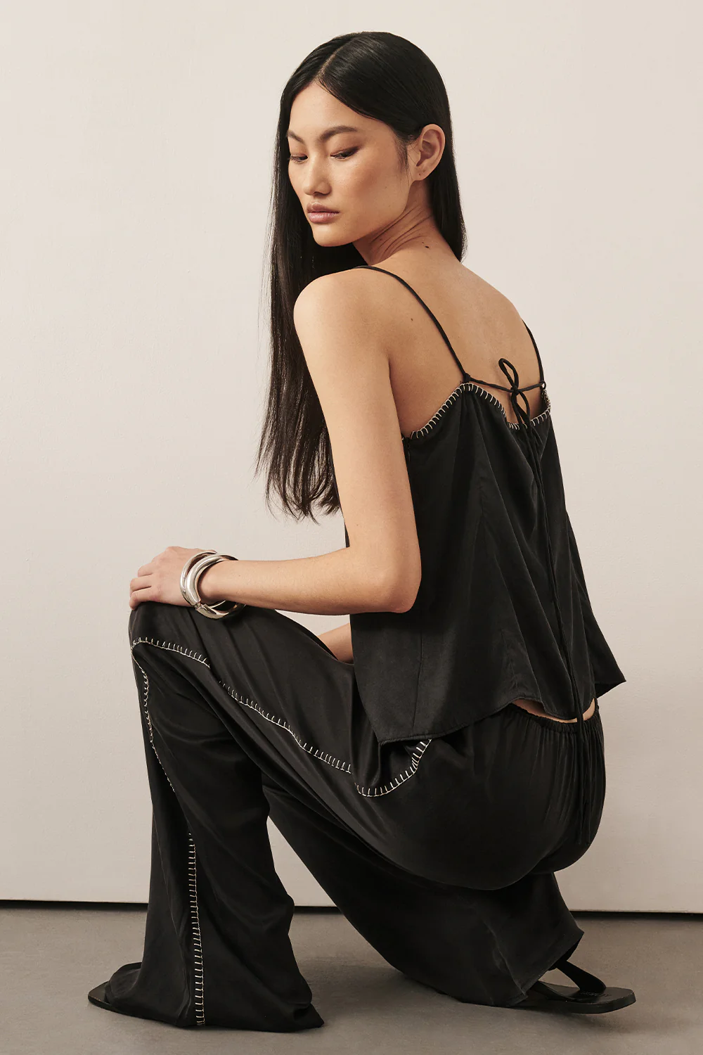 PIPER BLACK SLEEVELESS SILK STITCH DETAIL CAMI TOP - Yukikoi