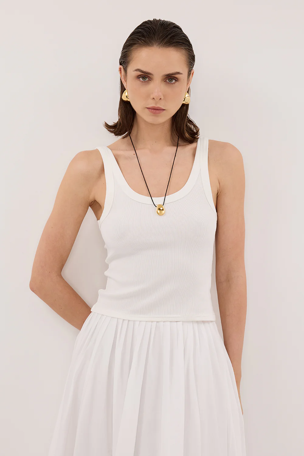 PHOEBE OFF WHITE SCOOP NECK TANK TOP - Yukikoi