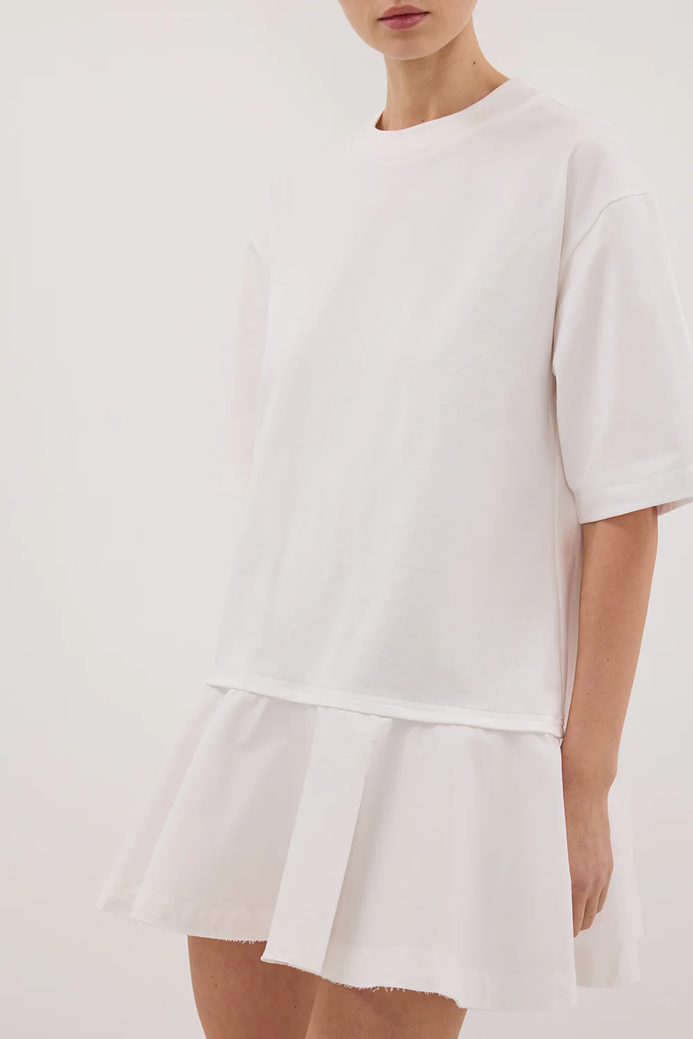 NOAH WHITE SHORT SLEEVE RUFFLE MINI DRESS - Yukikoi