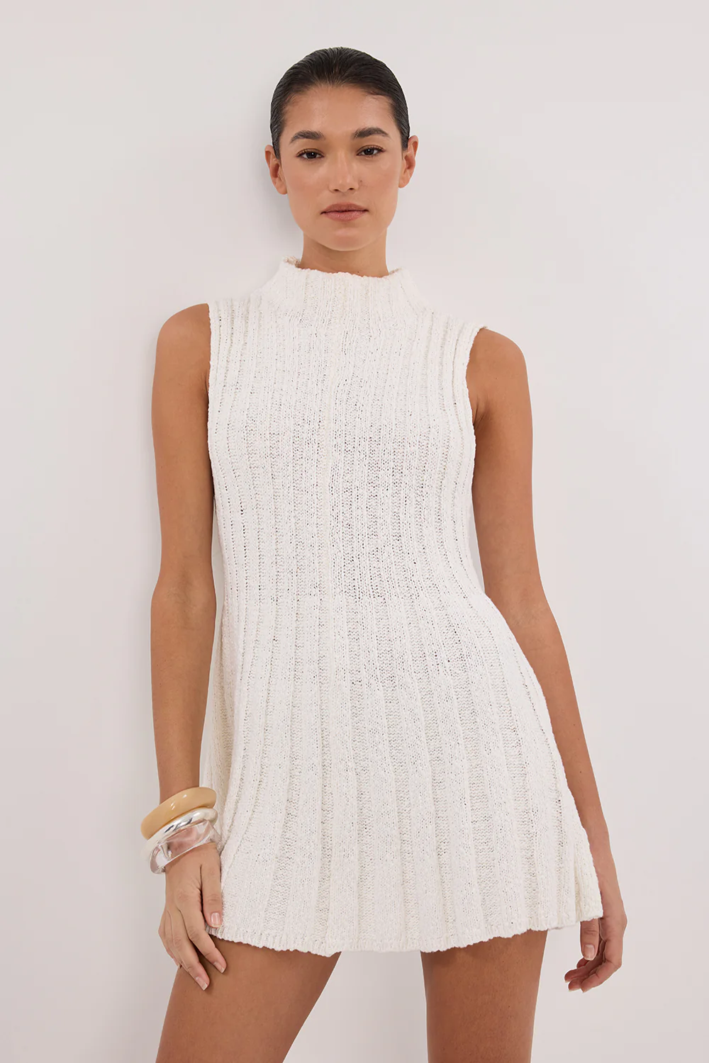 VERO OFF WHITE KNIT MINI DRESS - Yukikoi