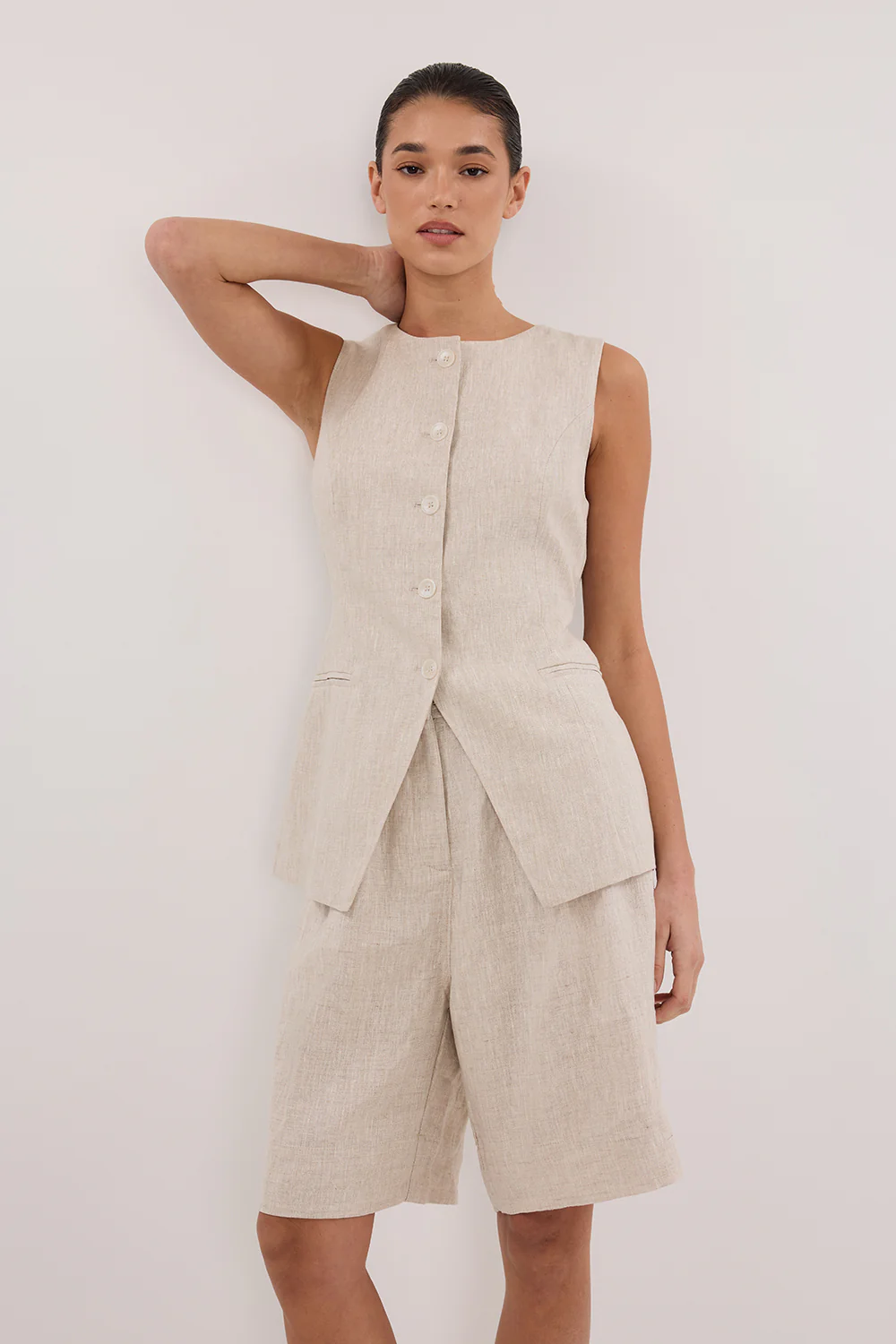 KAYLA NATURAL LINEN BERMUDA SHORT - Yukikoi