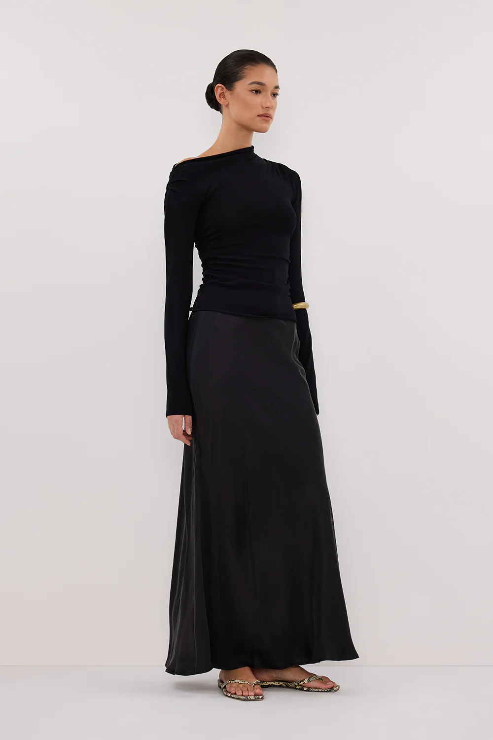 ARIEL BLACK LONG SLEEVE KNIT TOP - Yukikoi