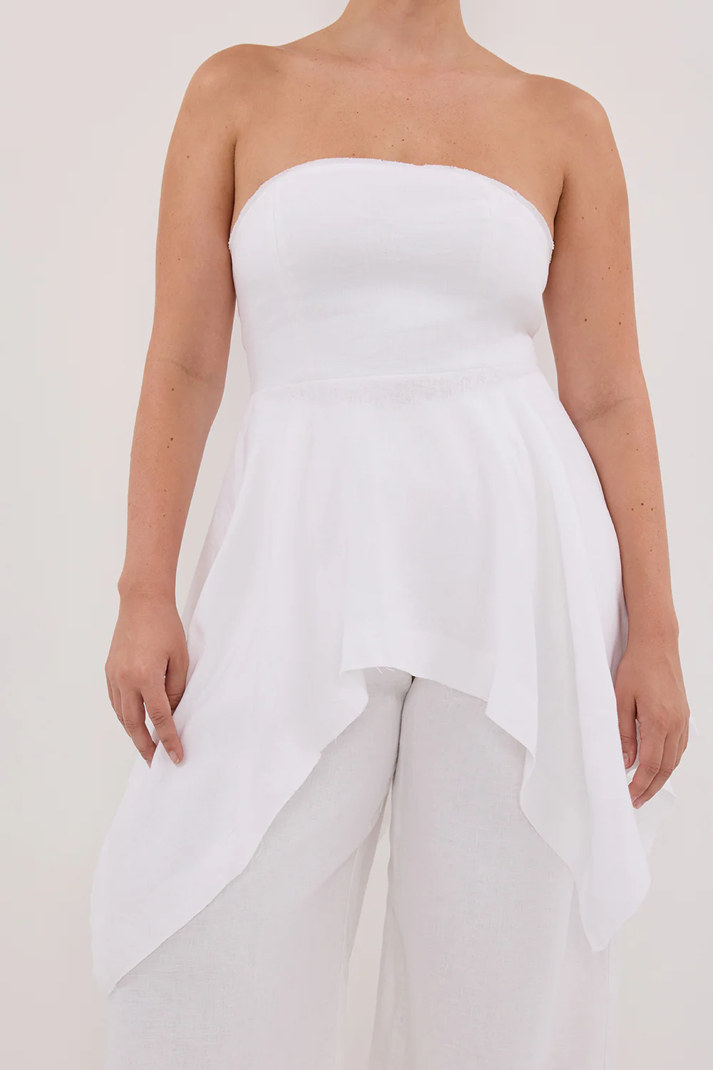 LUNA WHITE LINEN HANDKERCHIEF TOP - Yukikoi