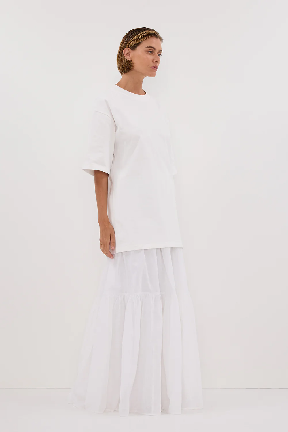 NOAH WHITE LONGLINE TEE - Yukikoi