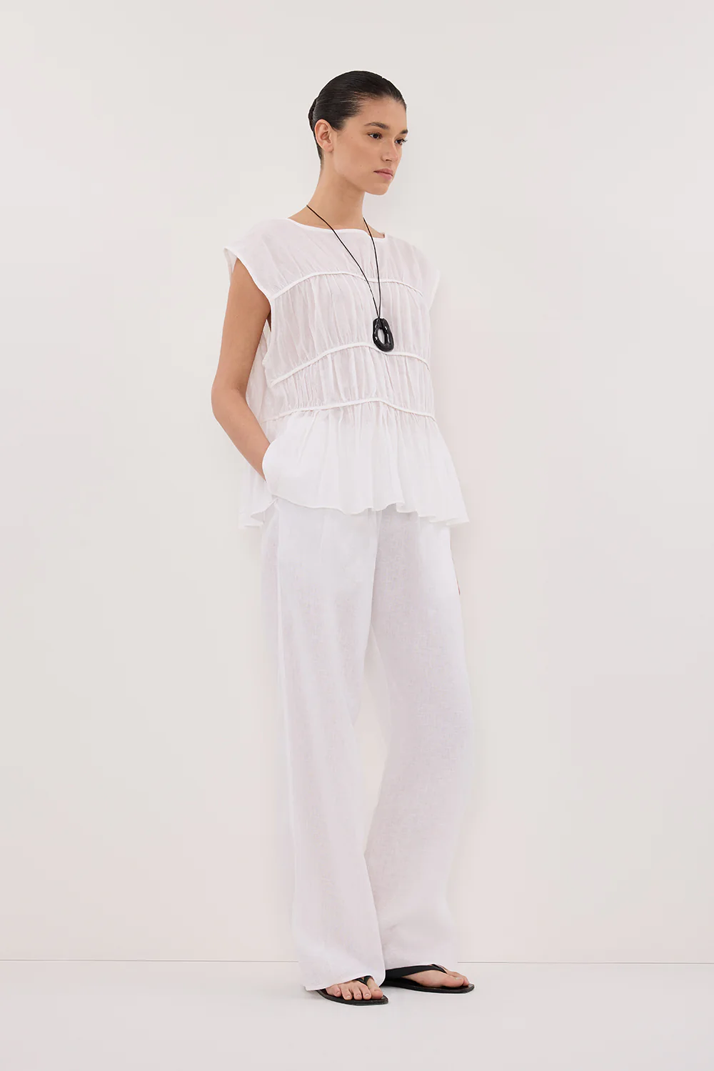 FLYNN WHITE LINEN BLEND TIERED TOP - Yukikoi