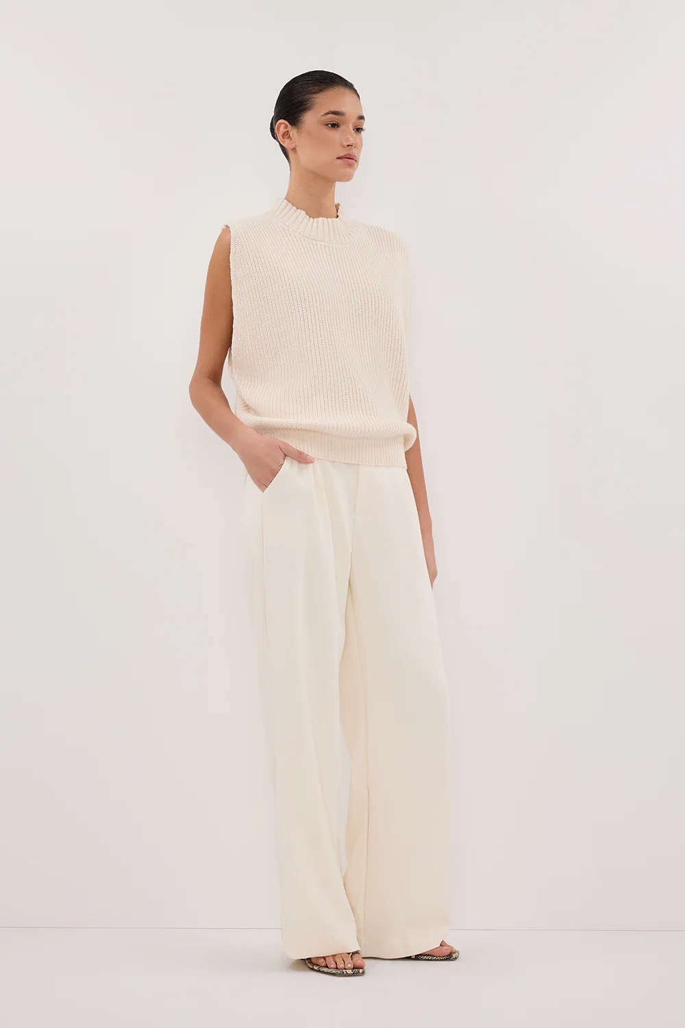 ARO CREAM KNIT TOP - Yukikoi