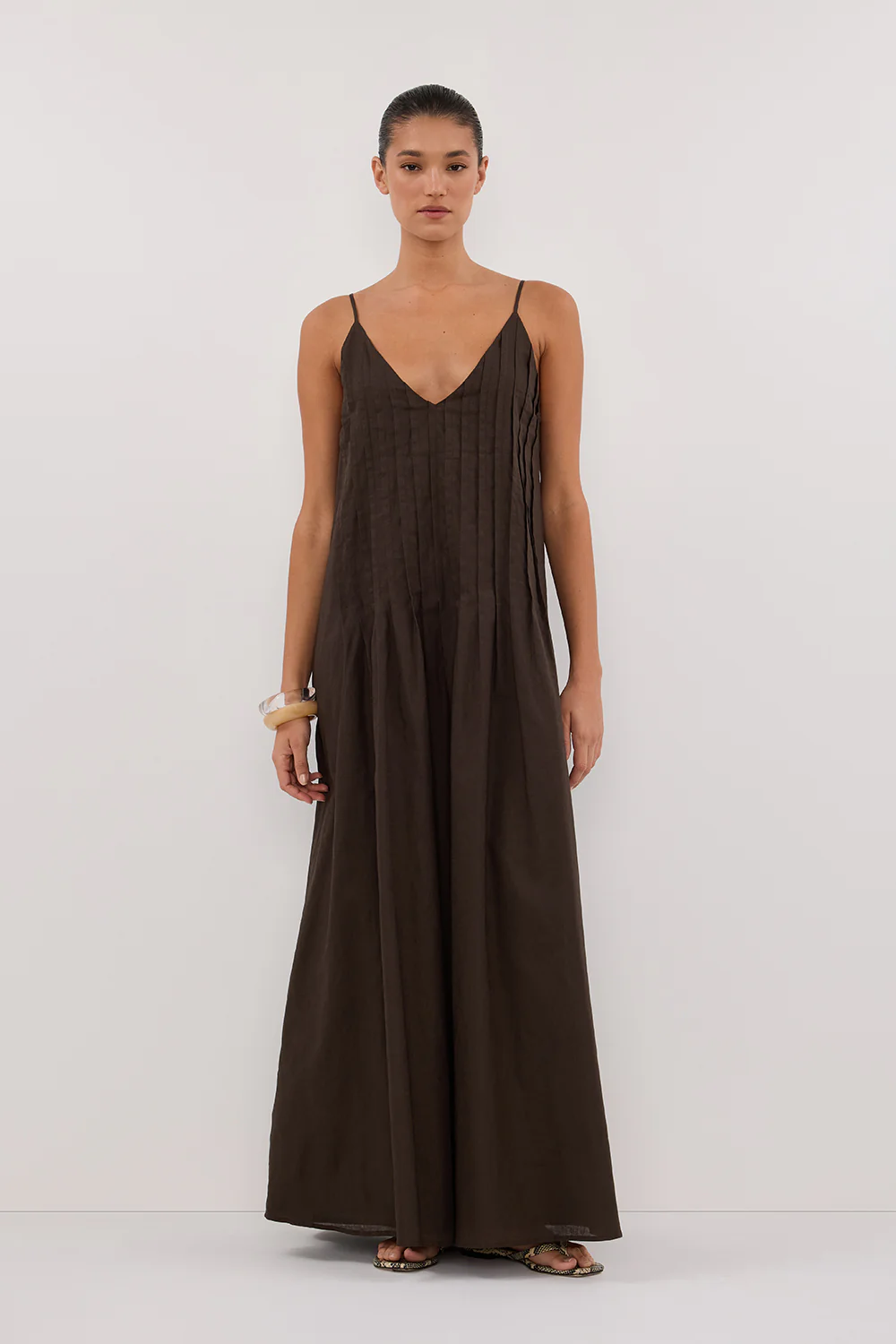 TAHLIA BITTER CHOC LINEN BLEND MAXI DRESS - Yukikoi