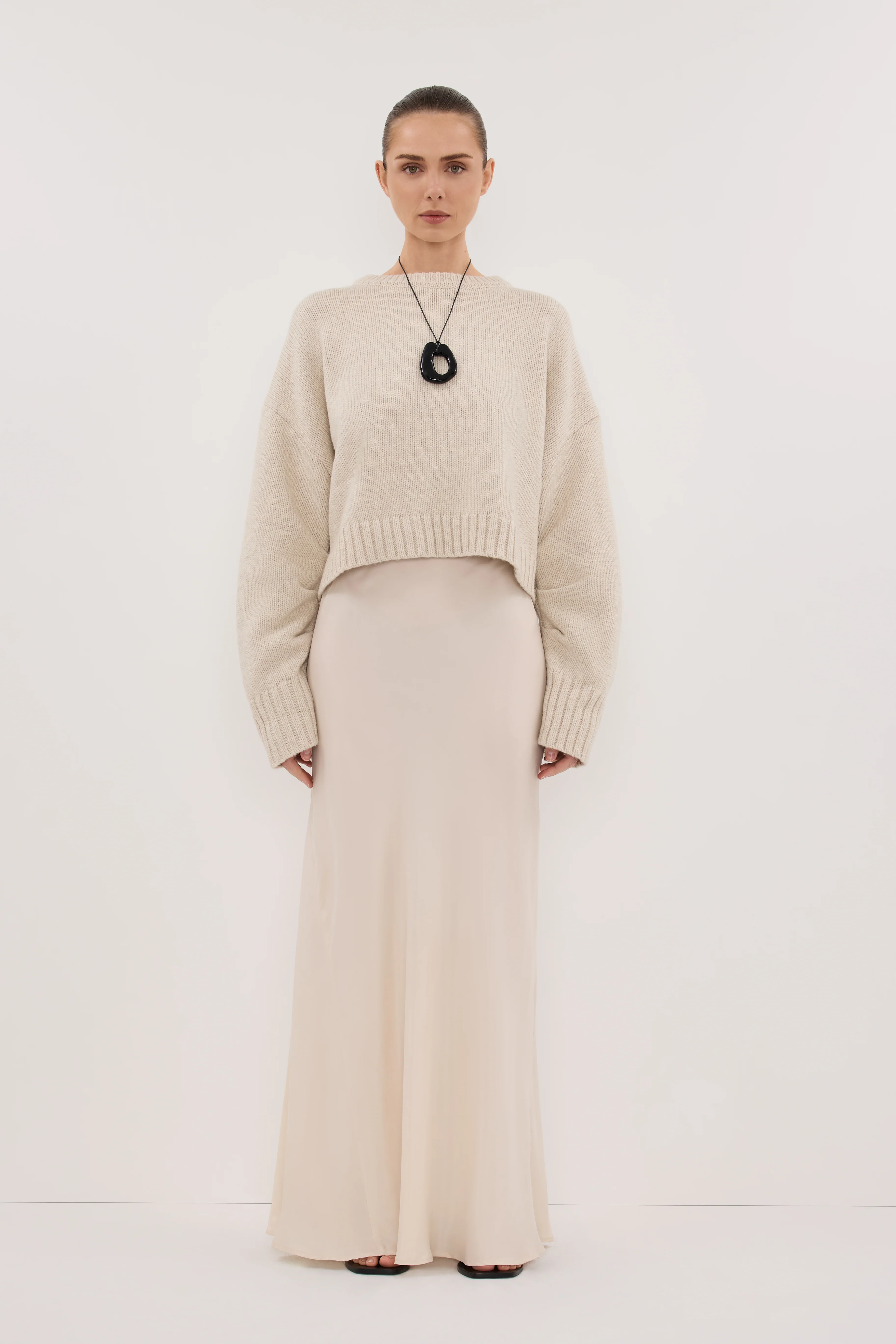 AMY CHALK CREW NECK KNIT JUMPER - Yukikoi