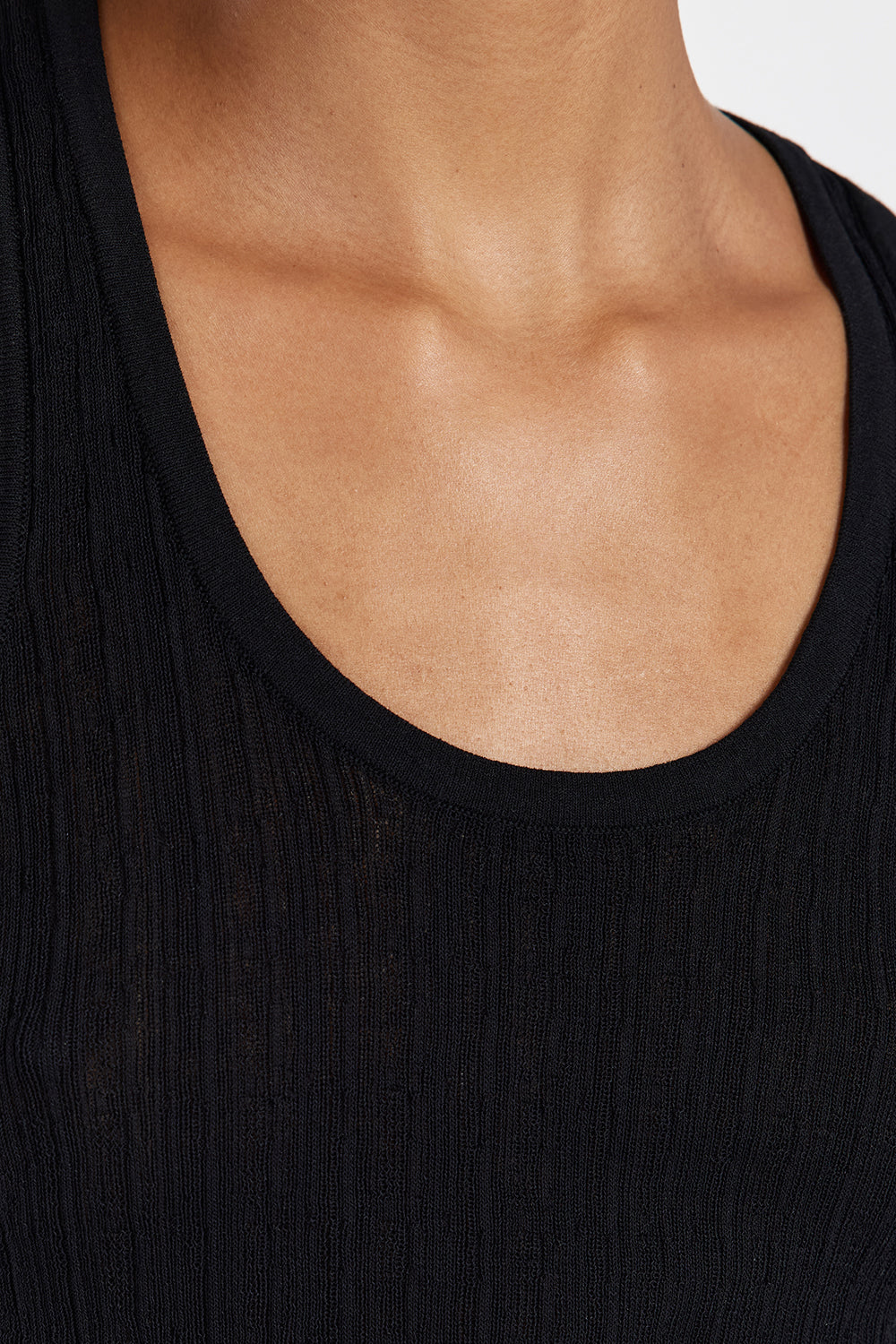 ALMA BLACK TEXTURED SCOOP KNIT TANK - Yukikoi