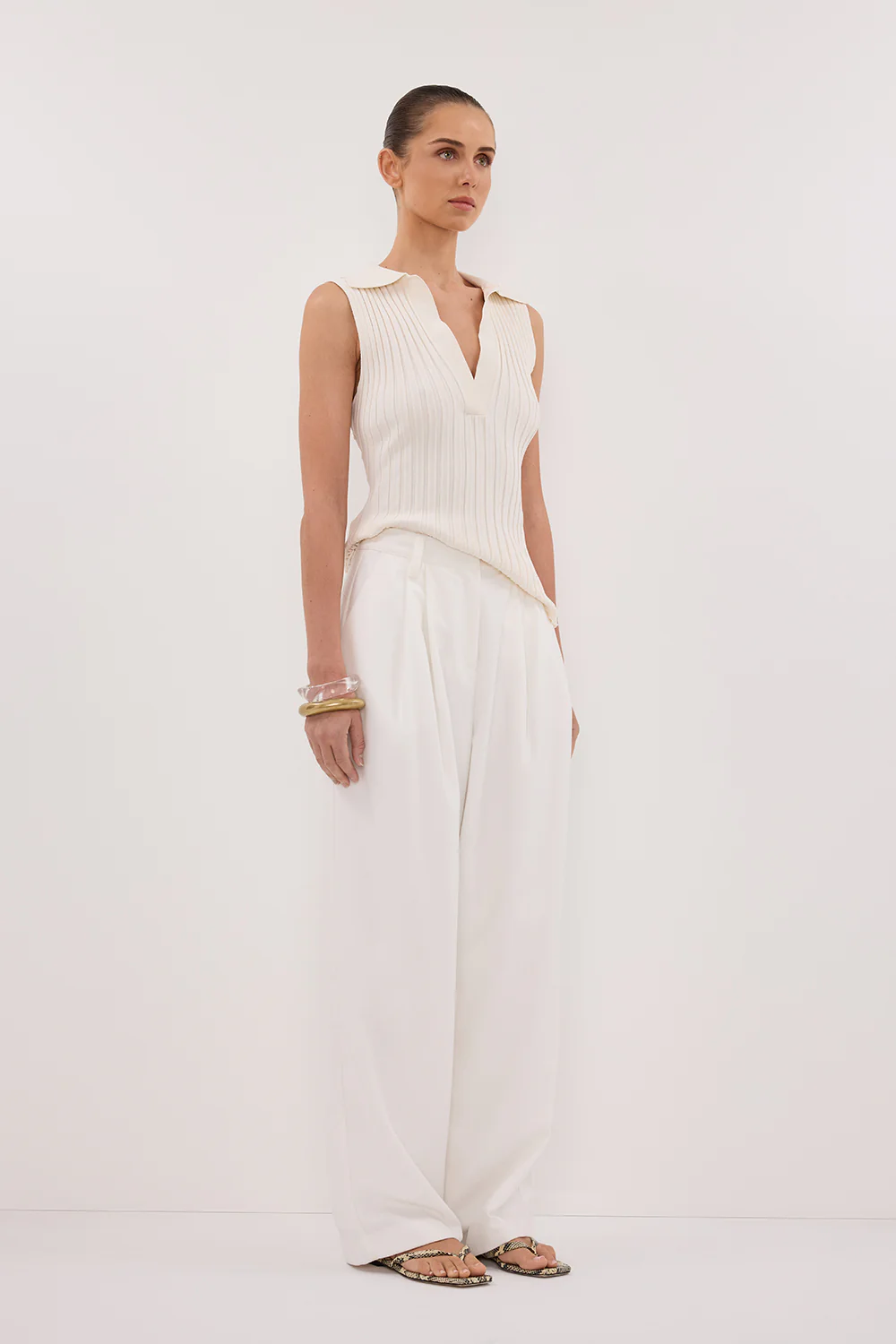 HAL PLASTER SLEEVELESS KNIT TOP - Yukikoi