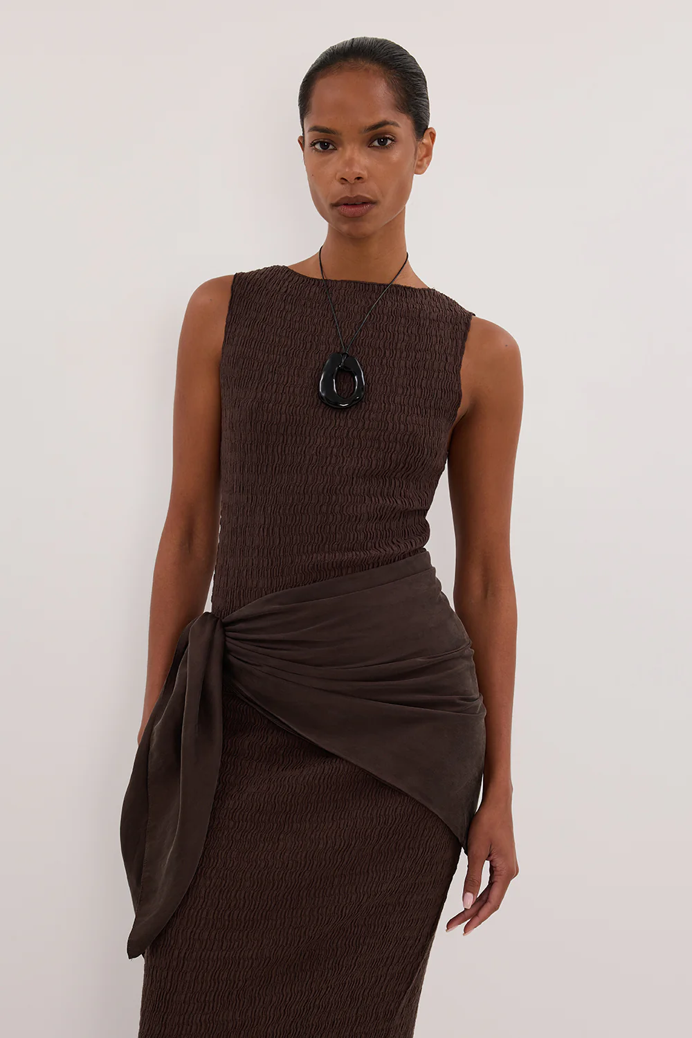 MELISSA CHOCOLATE SLEEVELESS KNIT TOP - Yukikoi