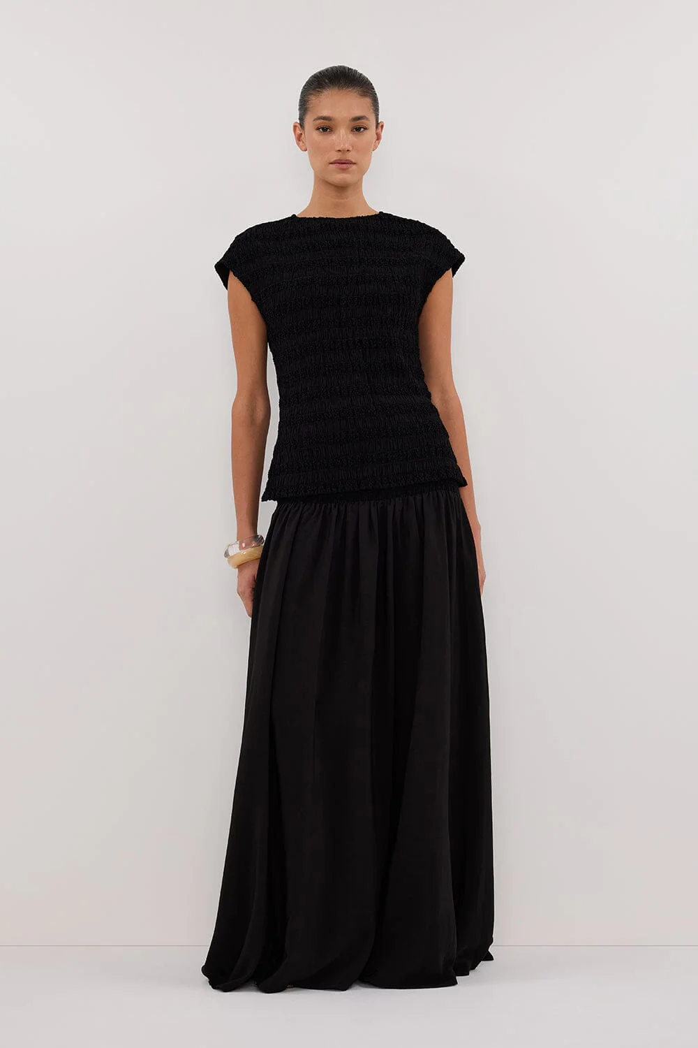 SIERRA BLACK TEXTURED MIDI SKIRT - Yukikoi