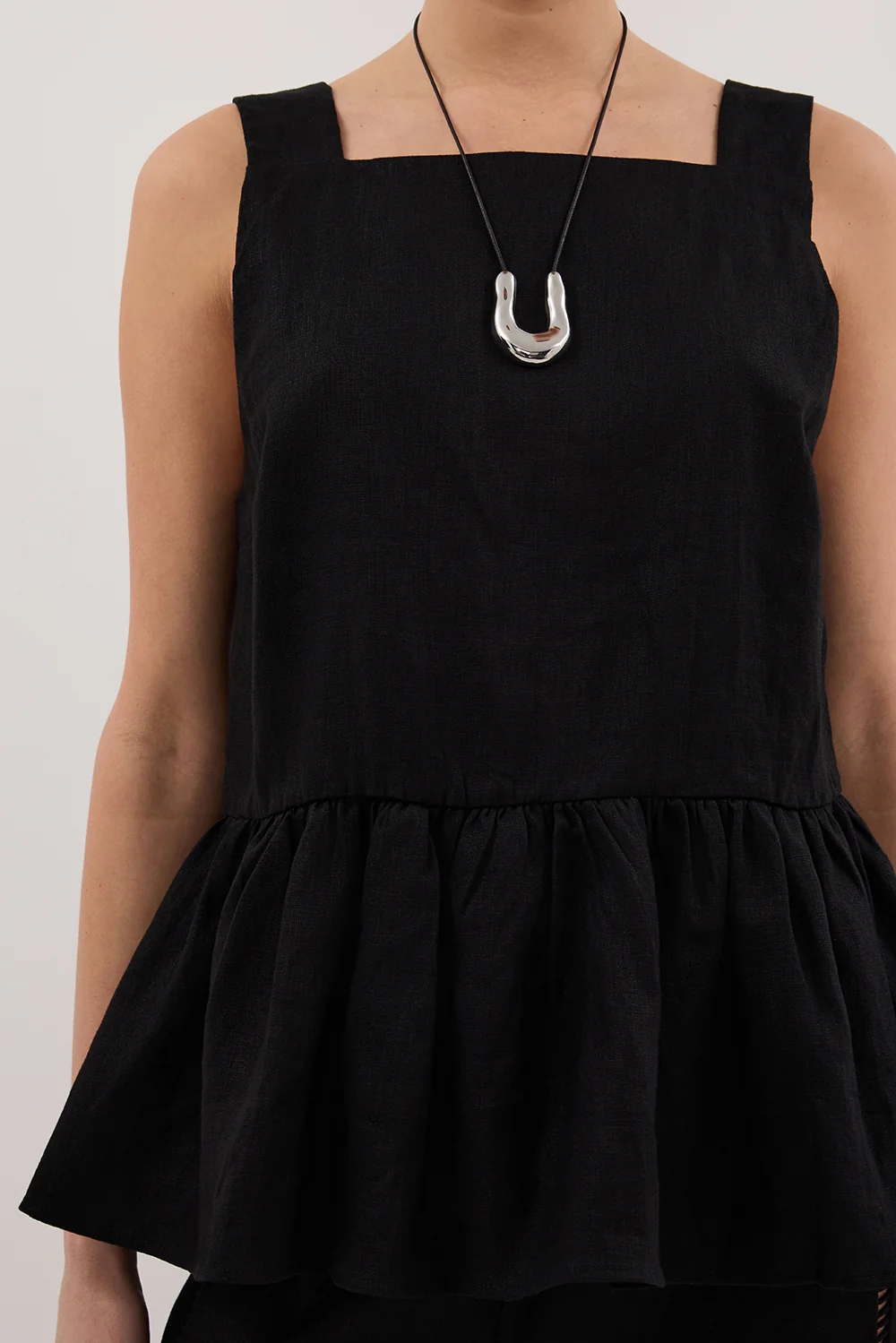 DAISY BLACK LINEN PEPLUM TOP - Yukikoi
