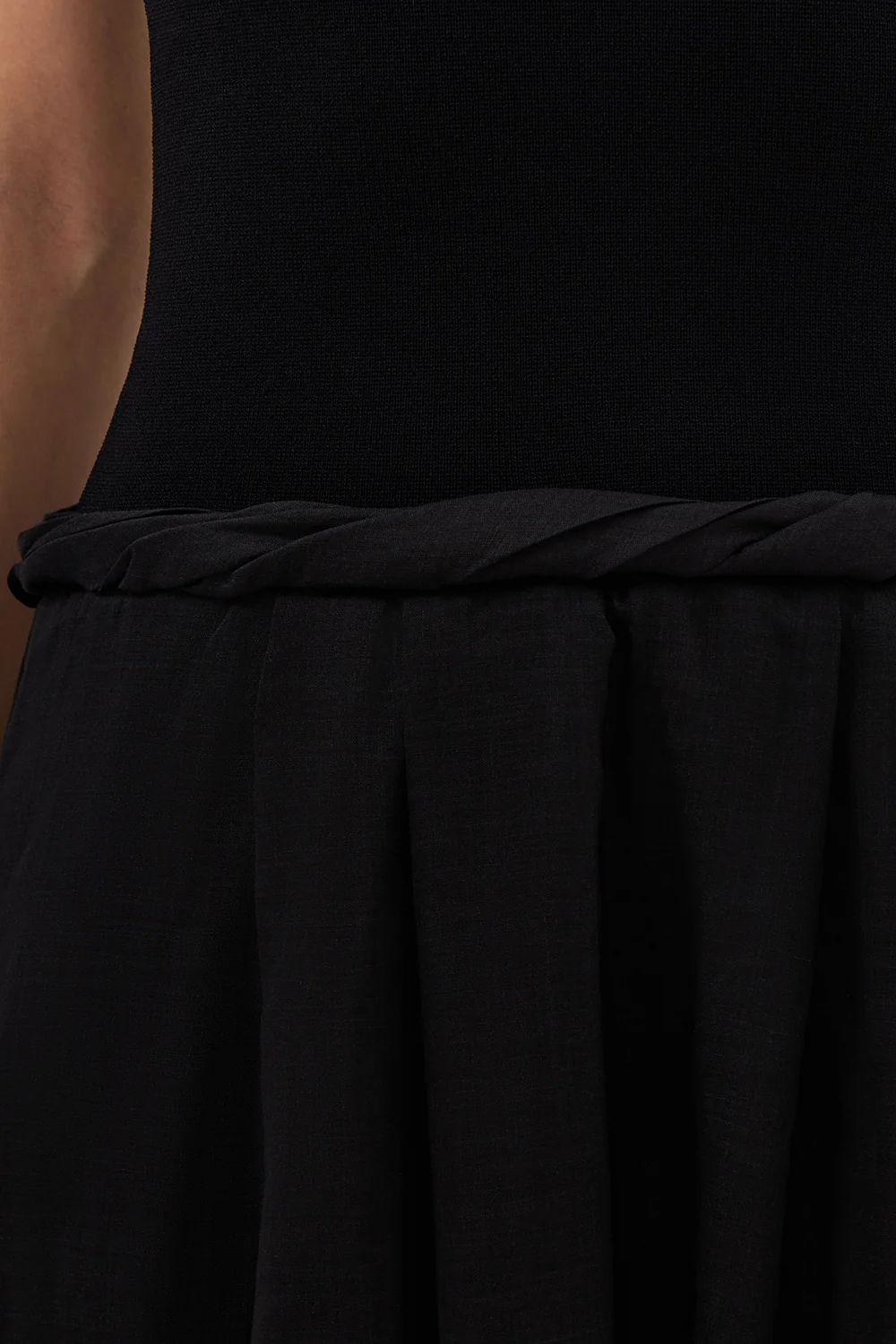 COCO BLACK STRAPLESS HYBRID MIDI DRESS - Yukikoi