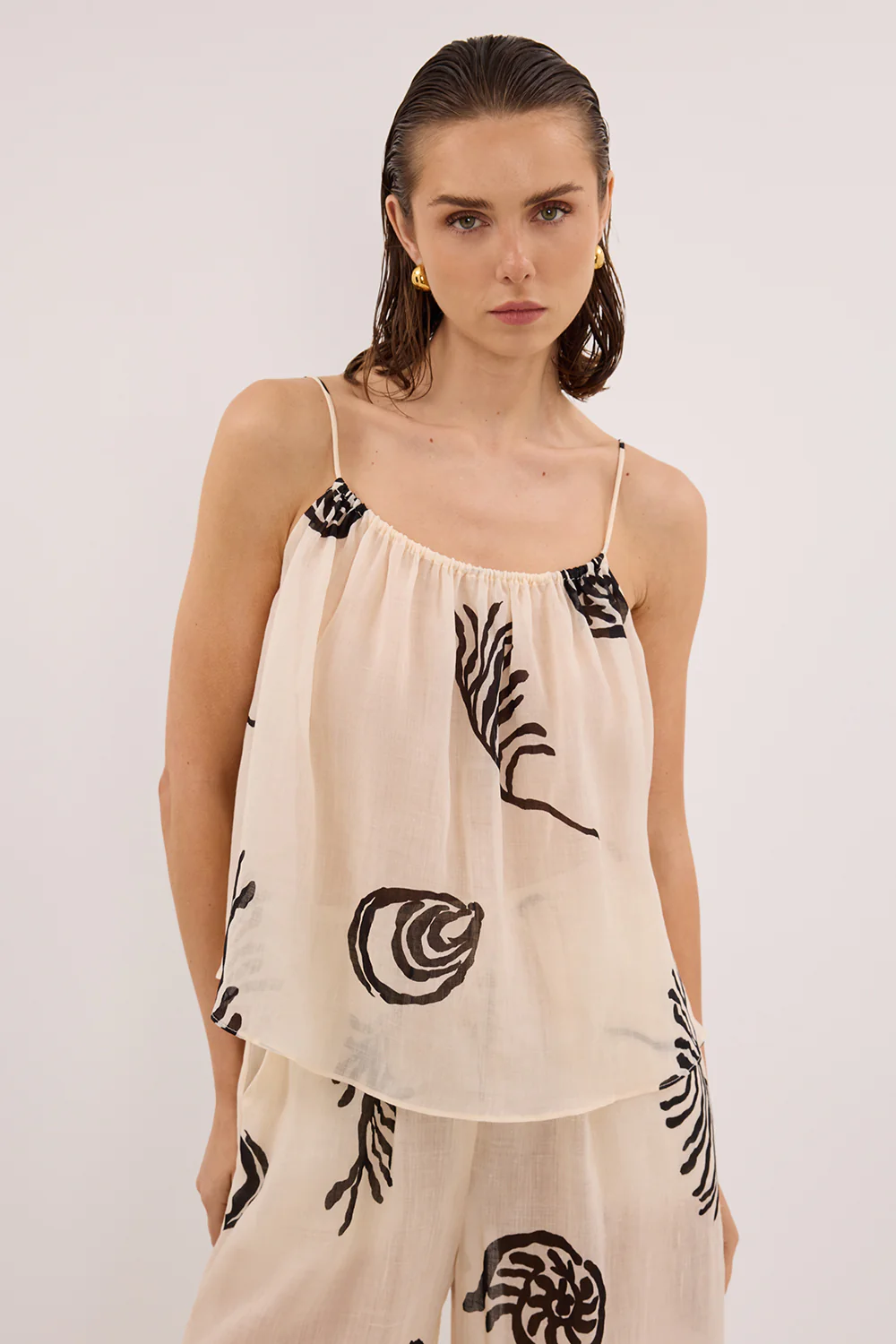 POSITANO SANDSTONE SLEEVELESS RAMIE  TOP - Yukikoi