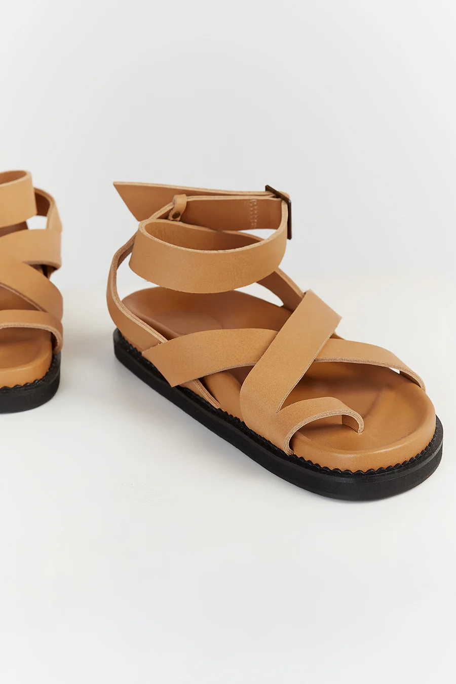 THE BALI TAILOR LENI TAN SANDAL - Yukikoi