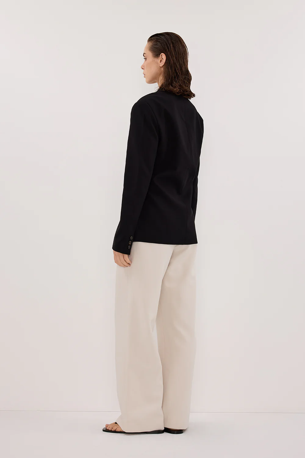 SURI BLACK CINCHED BLAZER - Yukikoi