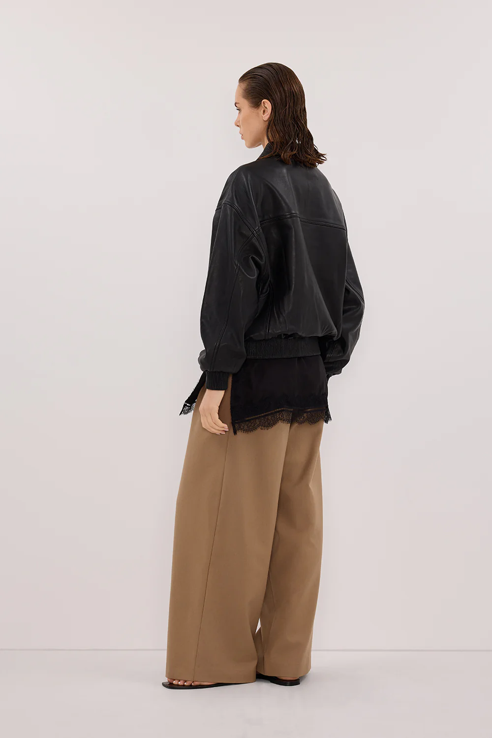 HUTTON BLACK LEATHER BOMBER JACKET - Yukikoi