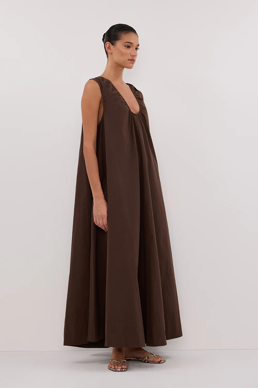 GABBY BITTER CHOC OVERSIZED COTTON MIDI DRESS - Yukikoi