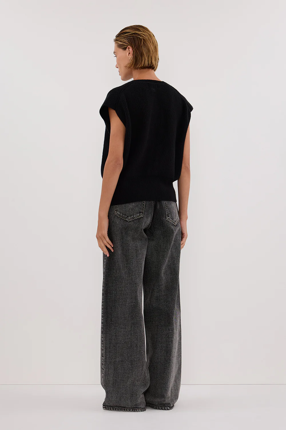 KATE BLACK KNIT VEST - Yukikoi