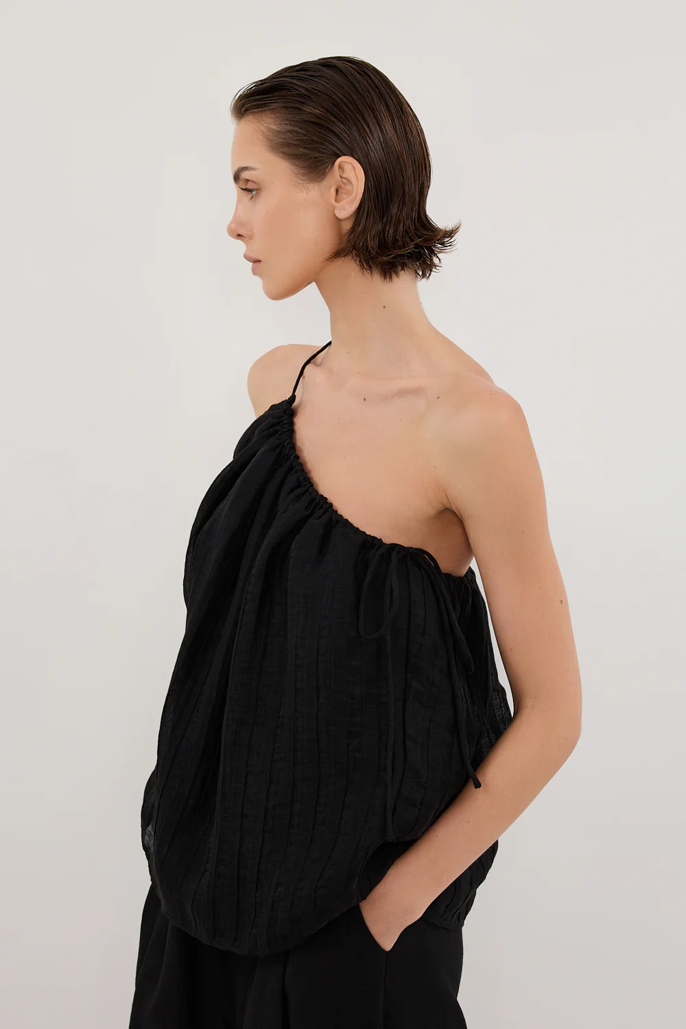 TAHITI BLACK ONE SHOULDER TOP - Yukikoi