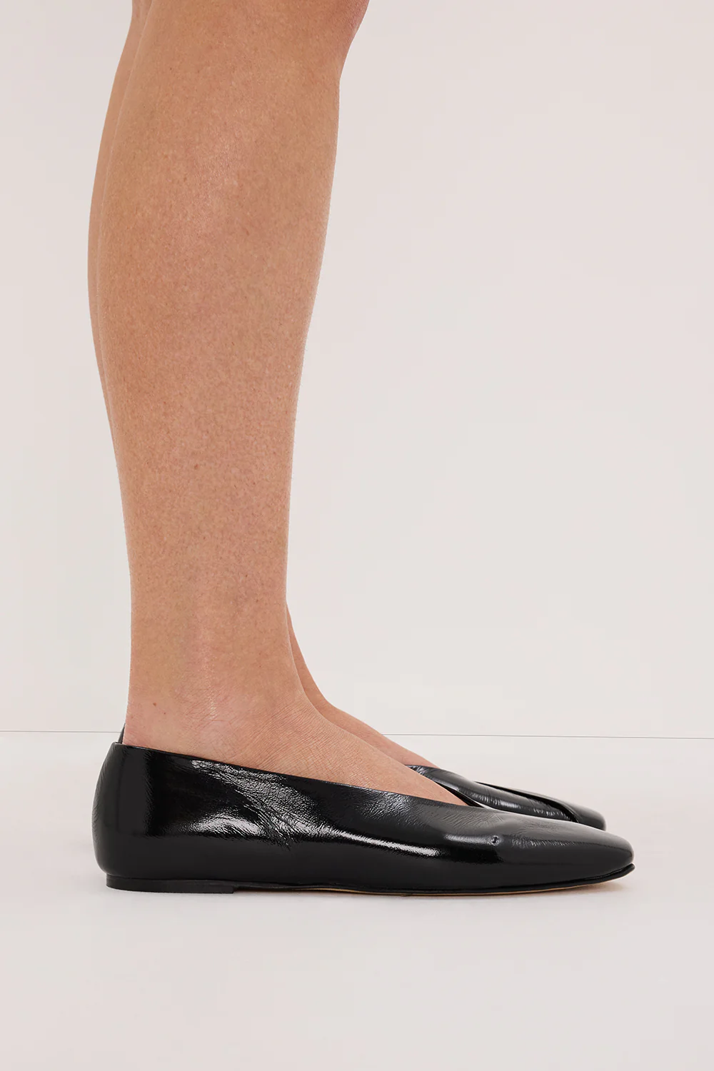 DOF STUDIOS CAMILLE BLACK GLOSSY BALLET FLAT - Yukikoi