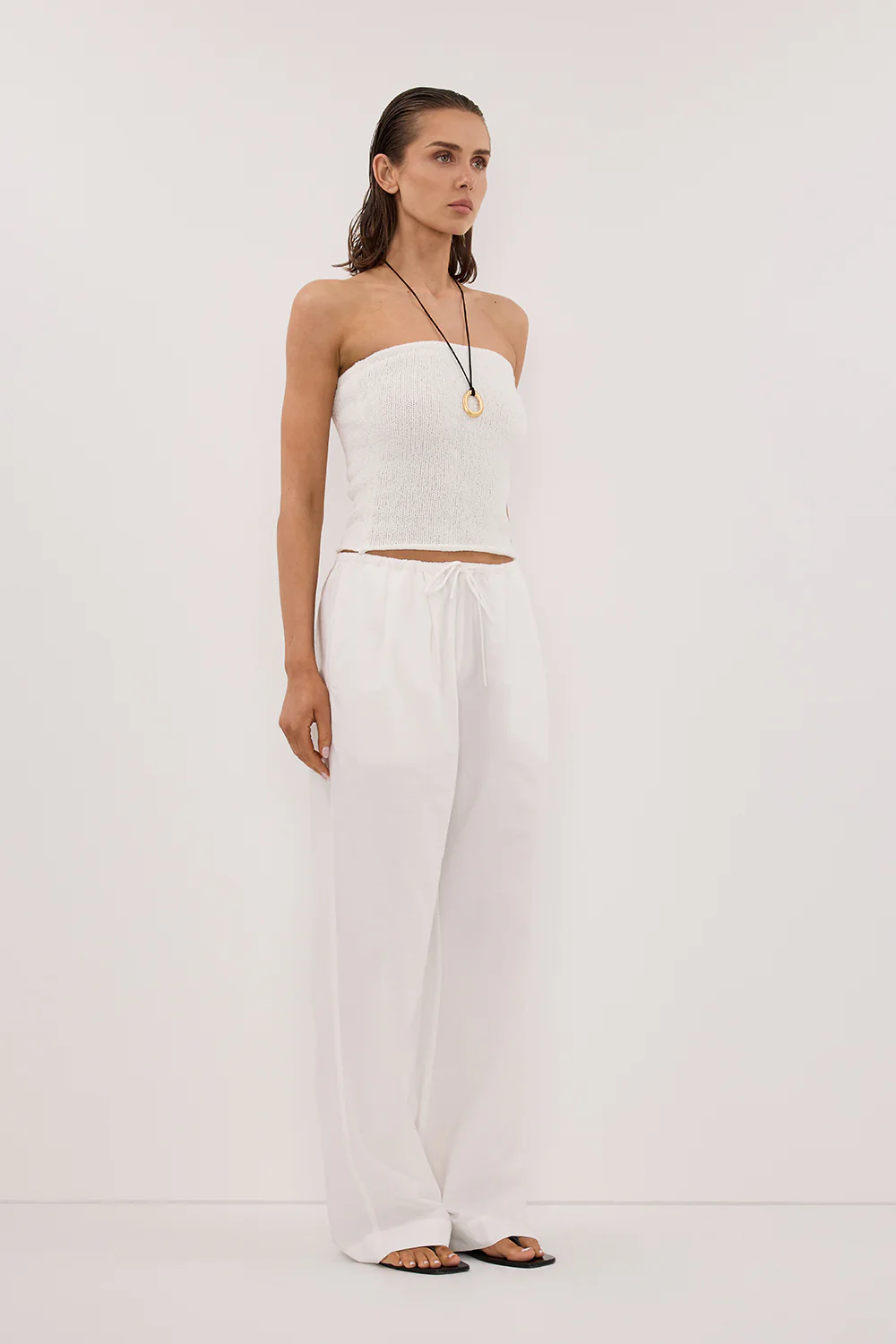 KARA OFF WHITE STRAPLESS BANDEAU KNIT TOP - Yukikoi
