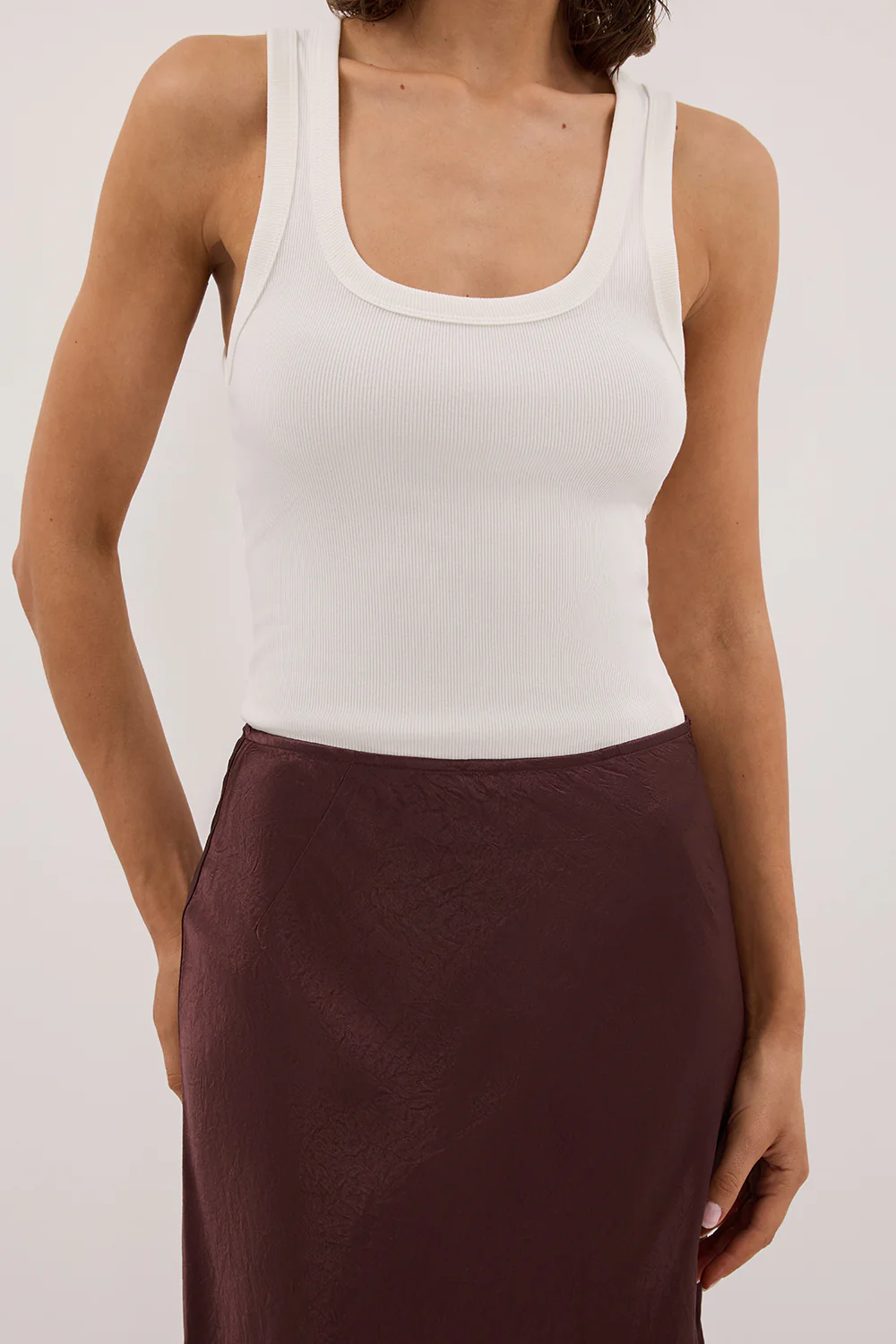 CLARA OFF WHITE SCOOP NECK TANK TOP - Yukikoi