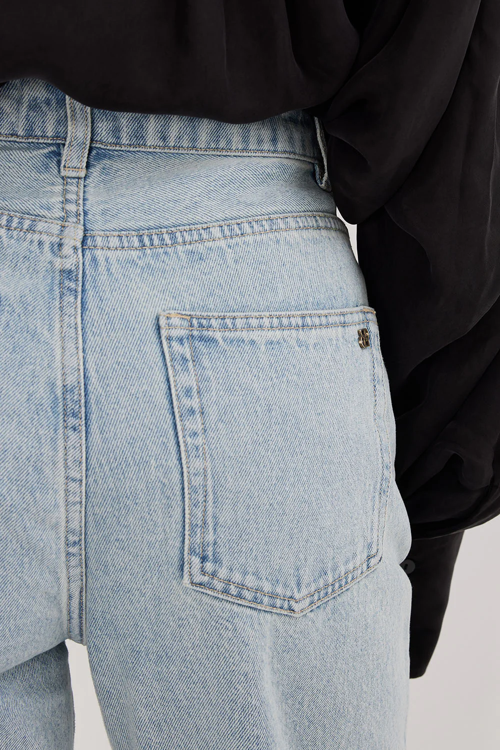 WESTIN LIGHT RINSE TALL STRAIGHT JEAN - Yukikoi