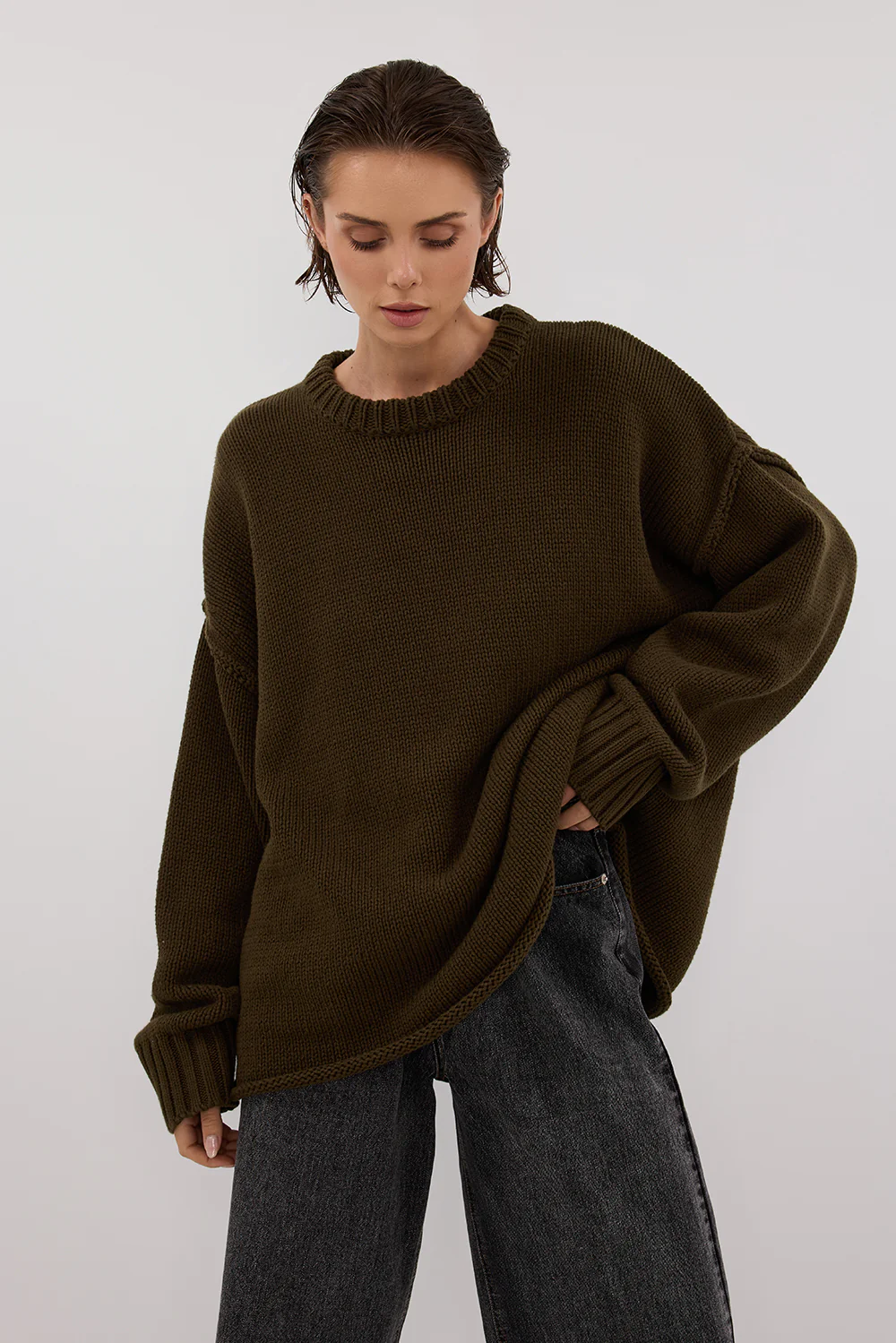 ROY OLIVE OVERSIZED LONGLINE KNIT JUMPER - Yukikoi