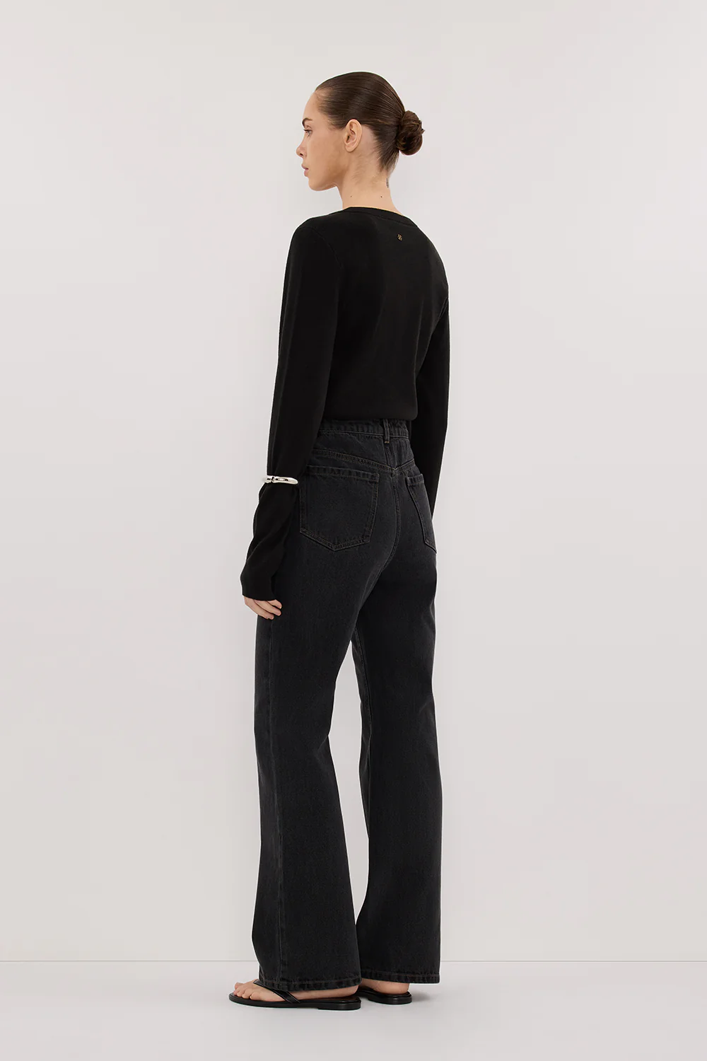 NOELLE BLACK RINSE BOOTLEG JEAN - Yukikoi