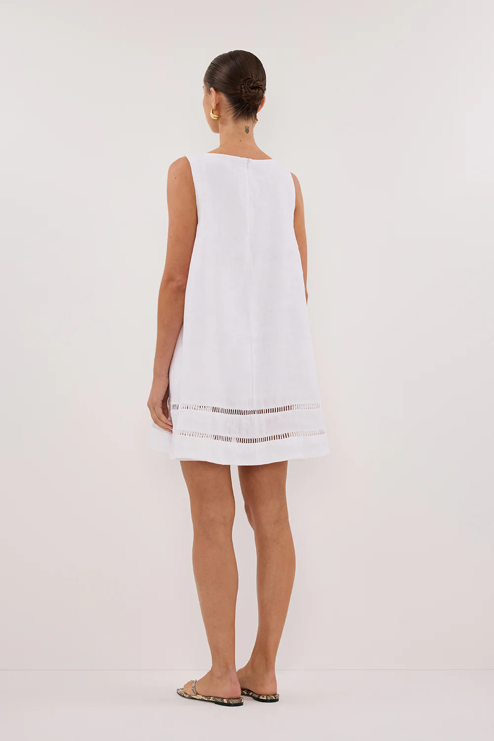 LINDSAY WHITE LINEN MINI DRESS - Yukikoi