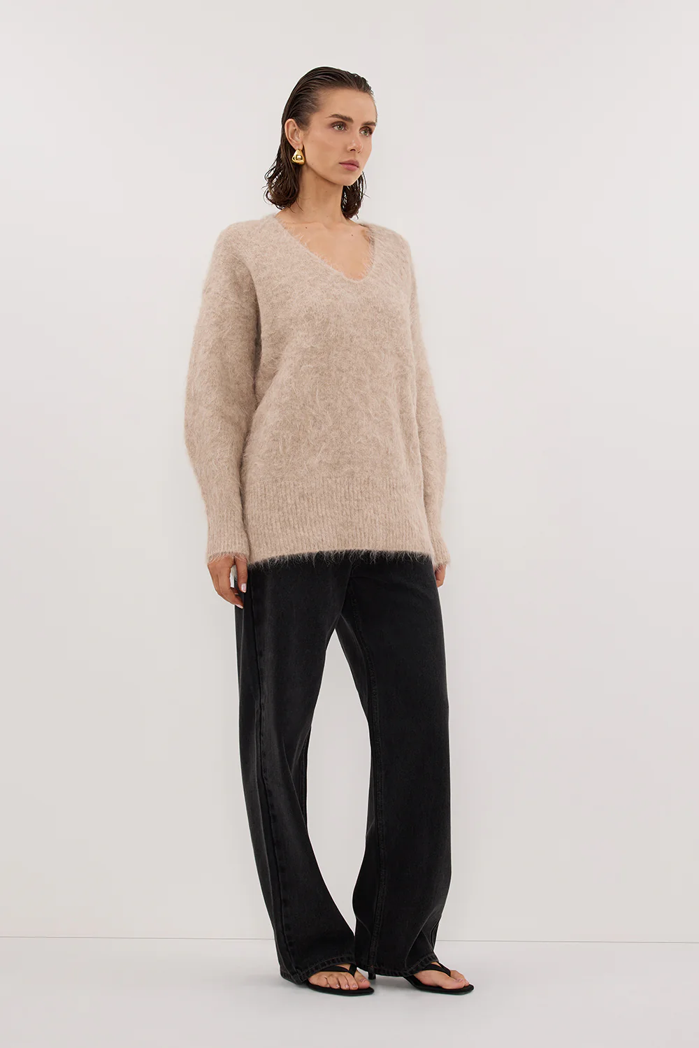 SALMA OAT V NECK JUMPER - Yukikoi
