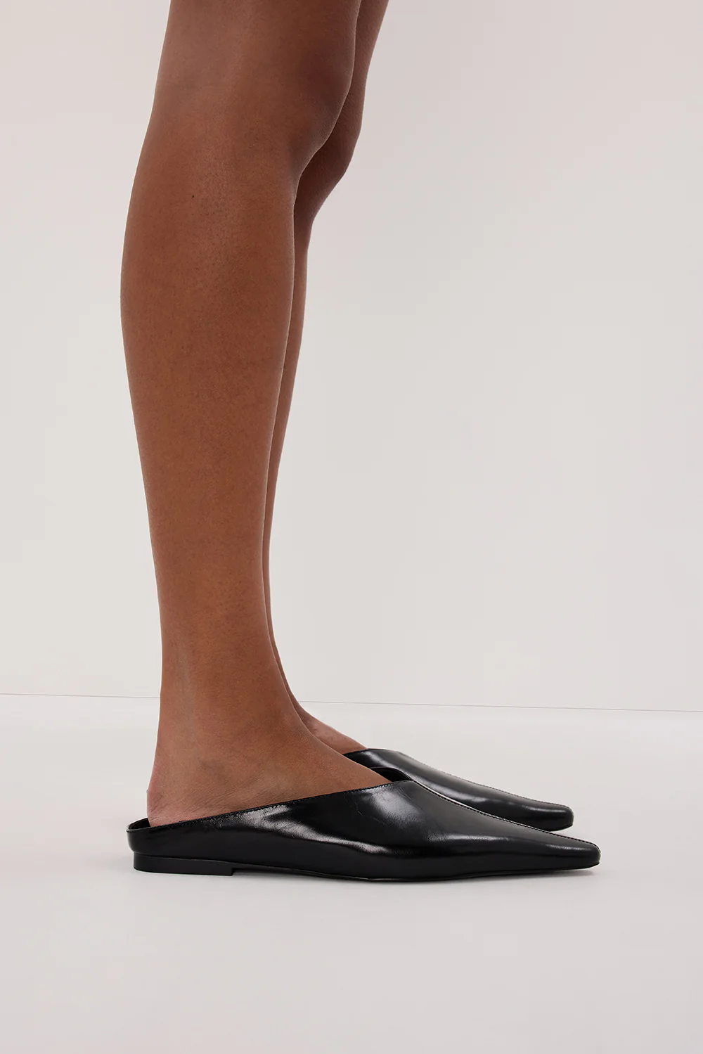 ALIAS MAE OLIVE MULE BLACK - Yukikoi