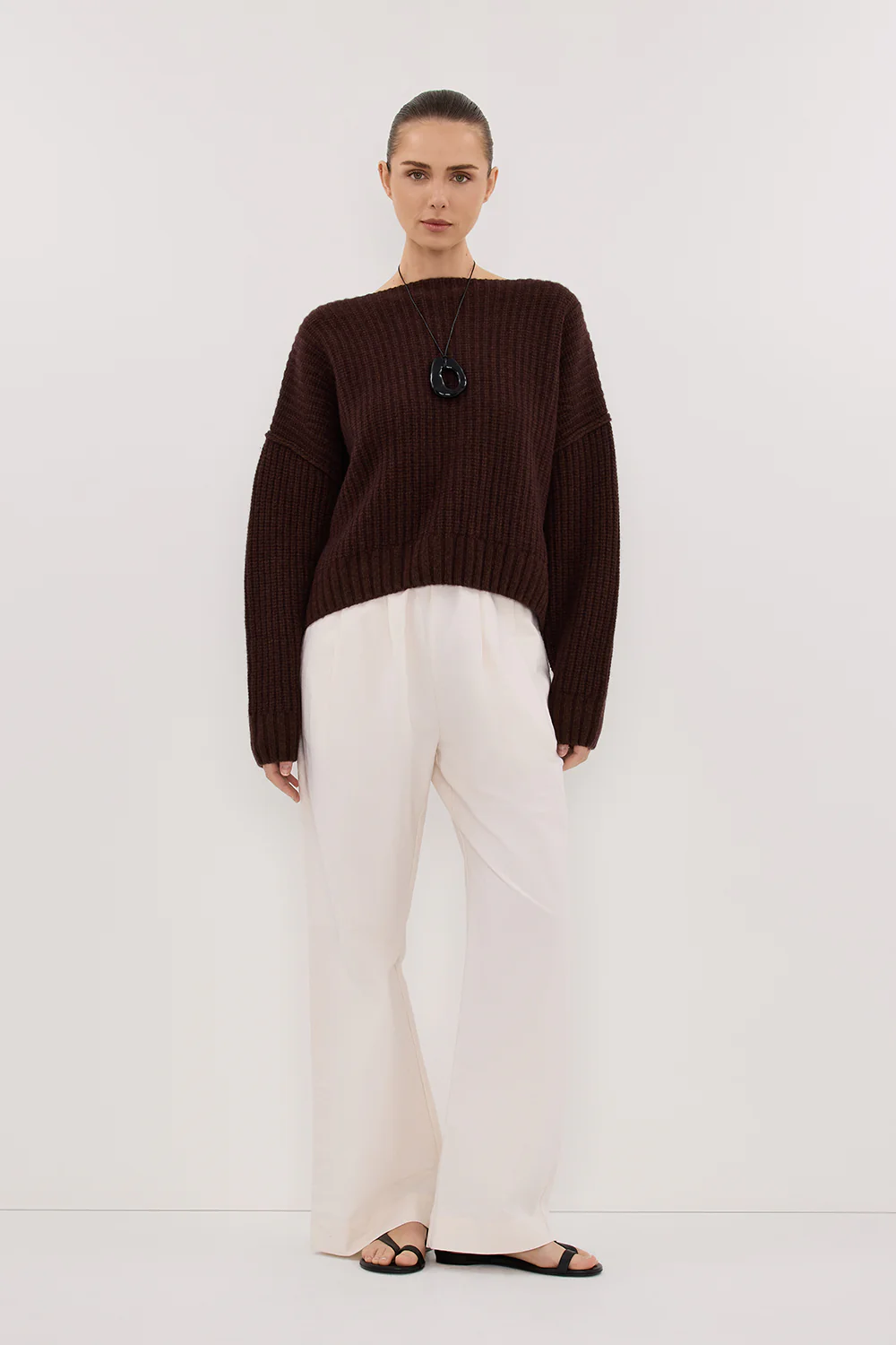 LIN CHOCOLATE BOAT NECK KNIT JUMPER - Yukikoi