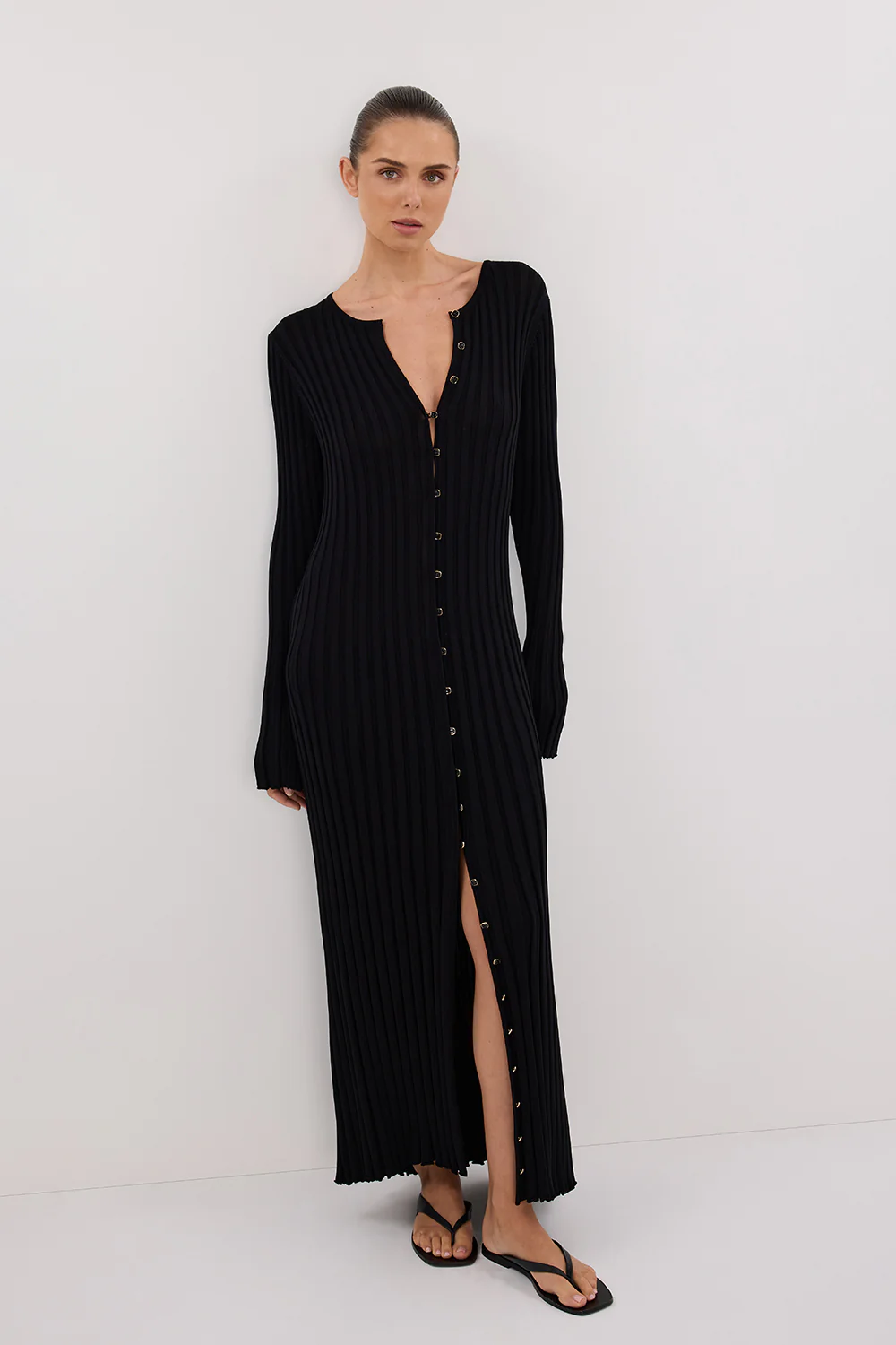 ALI BLACK SLEEVED KNIT MIDI DRESS - Yukikoi