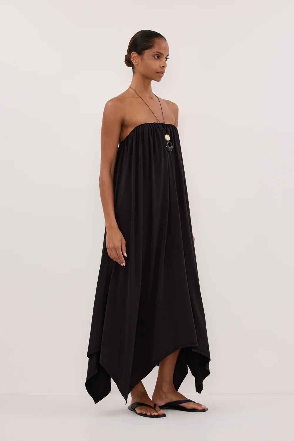 AVA BLACK STRAPELESS MIDI DRESS - Yukikoi